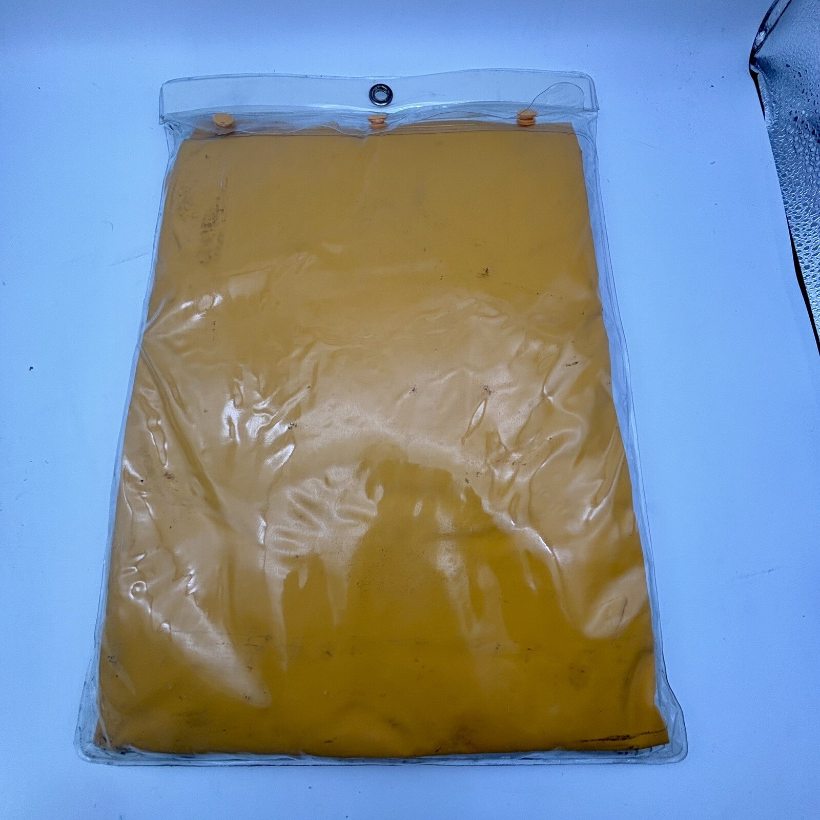 Bass Pro Shops XL Rain Suit 2pc 100% Waterproof Sealed Seams Yellow