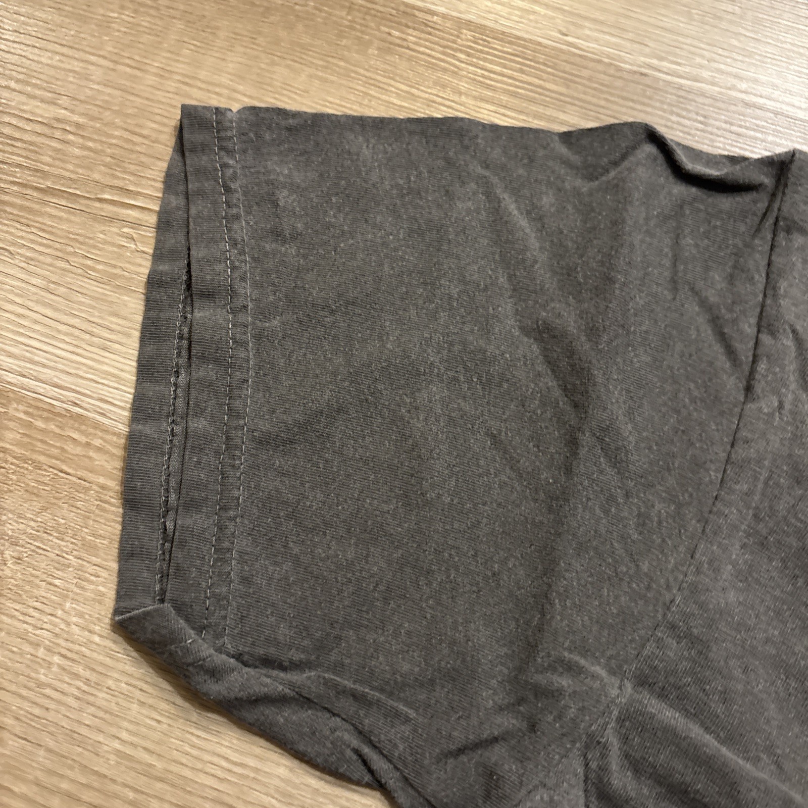 Comfort Colors Men’s Dark Gray Crew Neck T-Shirt Size Large