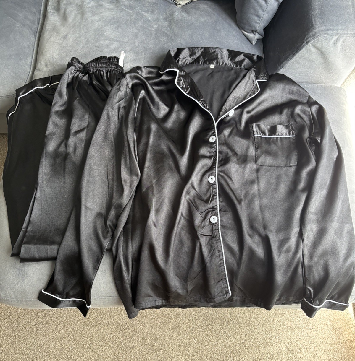 Black And White Satin-like Pyjamas – Brand New – Size XXL