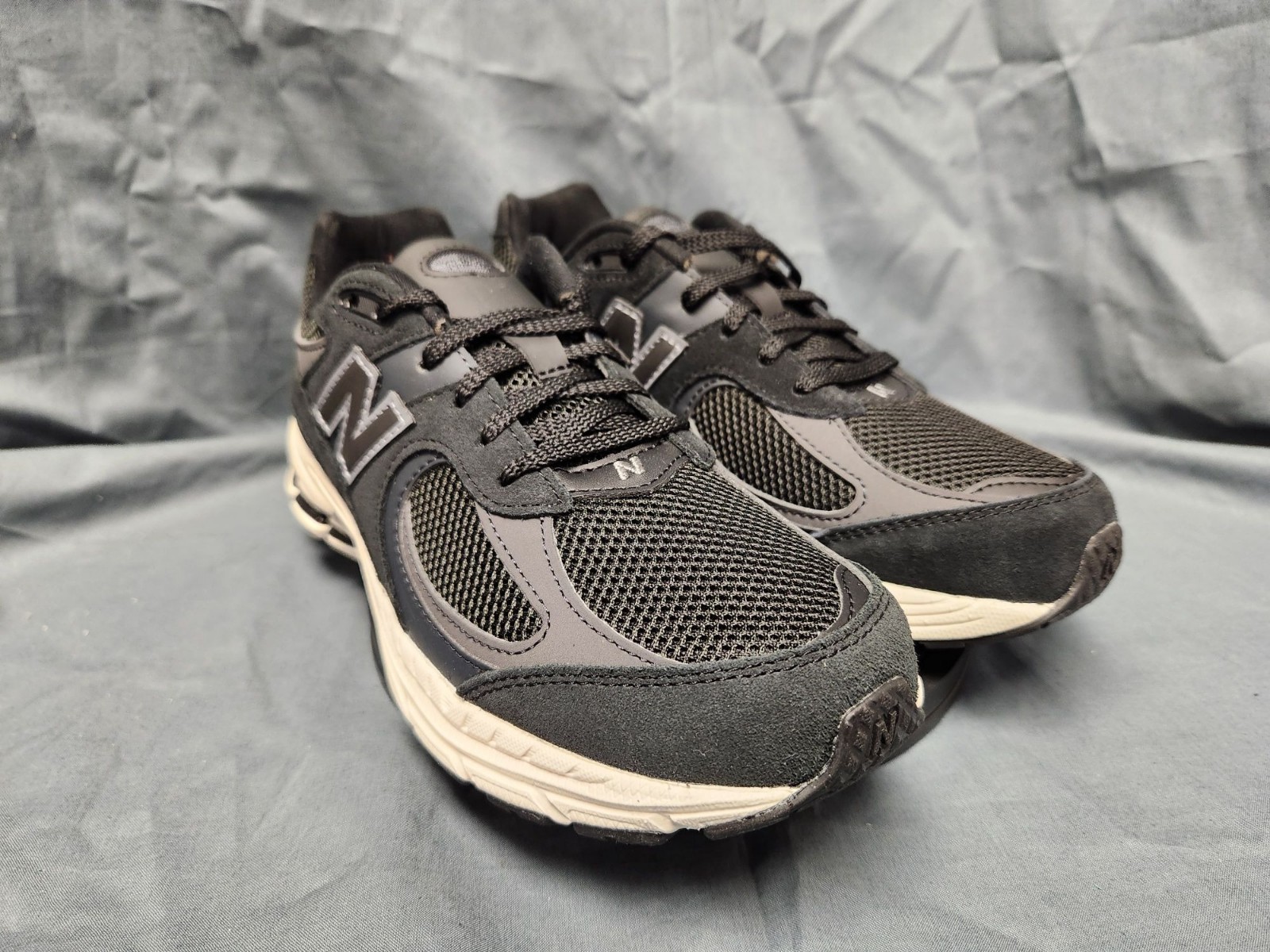 New Balance Boys 2002 Sneakers GC2002BK Suede Black Size 4 NEW NO BOX!