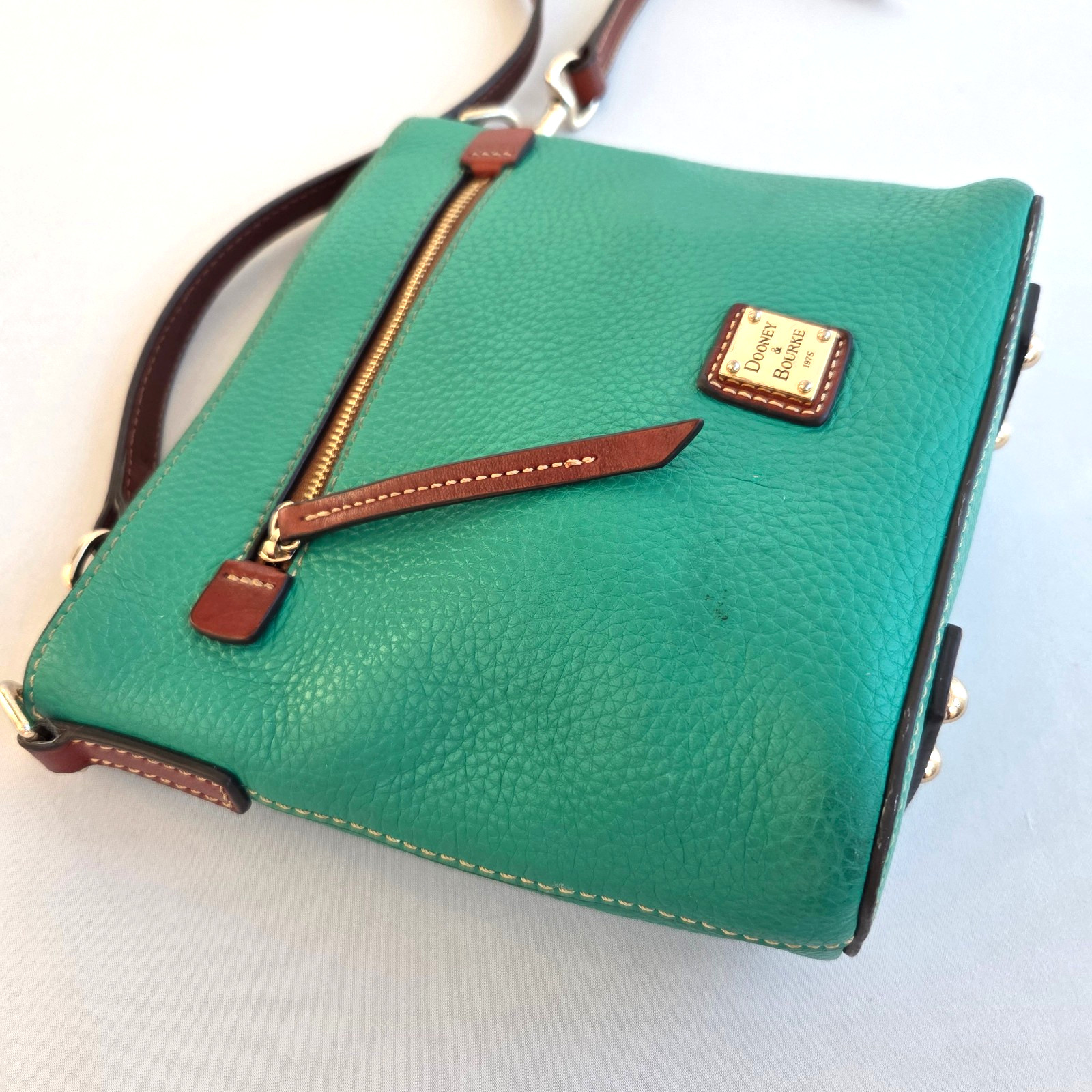 Dooney & Bourke Spearmint Green Pebble Grain Leather Zip Crossbody Purse Bag