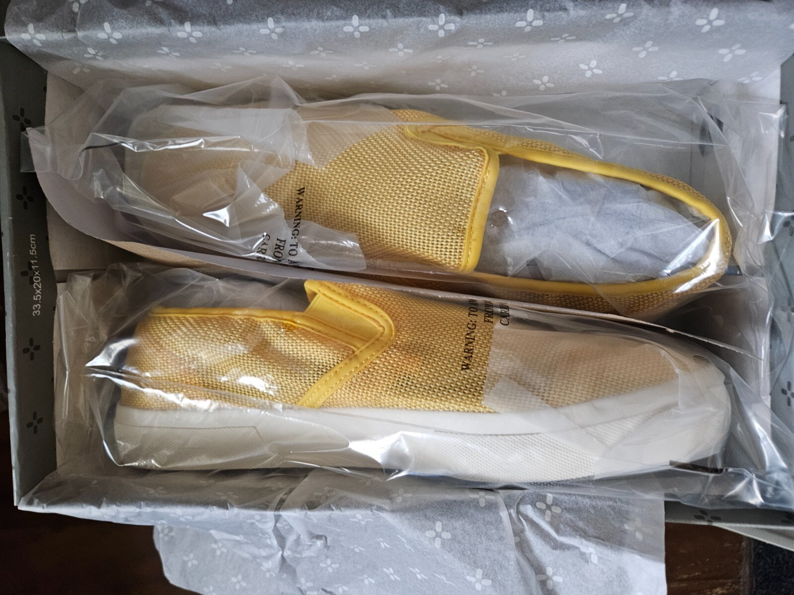 Sun + Stone Lyle Yellow Slip-on Men’s Sneakers New In box 100147537