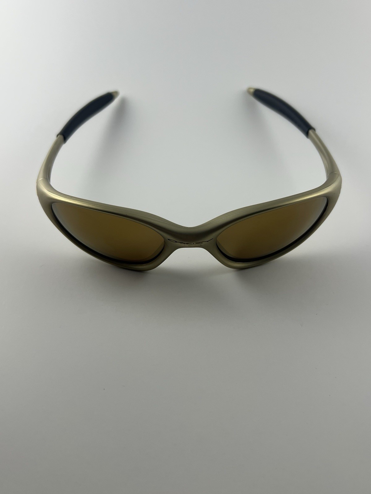 Oakley Minute 1.0 FMJ Platinum Frame Gold Iridium Lens Gold Icons 04-082 XX