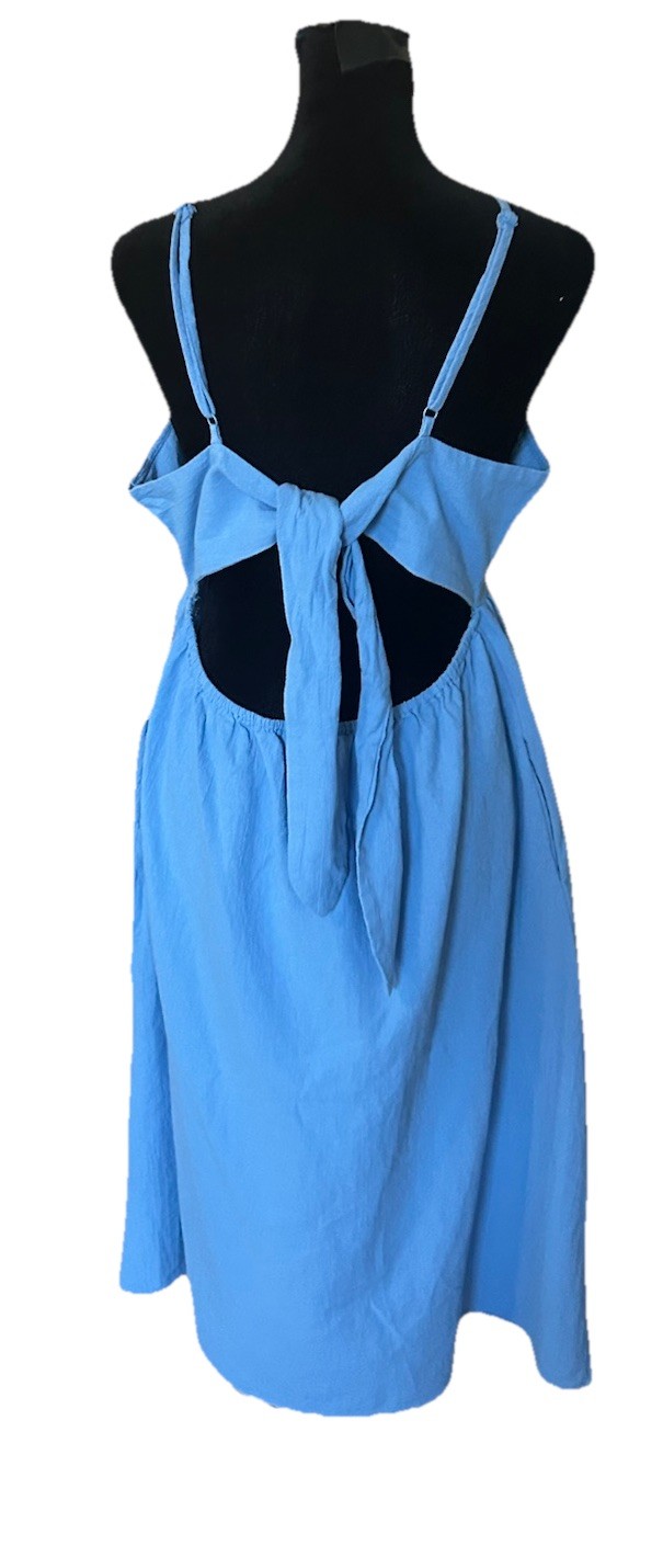 Universal Thread Women’s Blue Chambray Cotton V-Neck Open Back Tie Midi Dress L