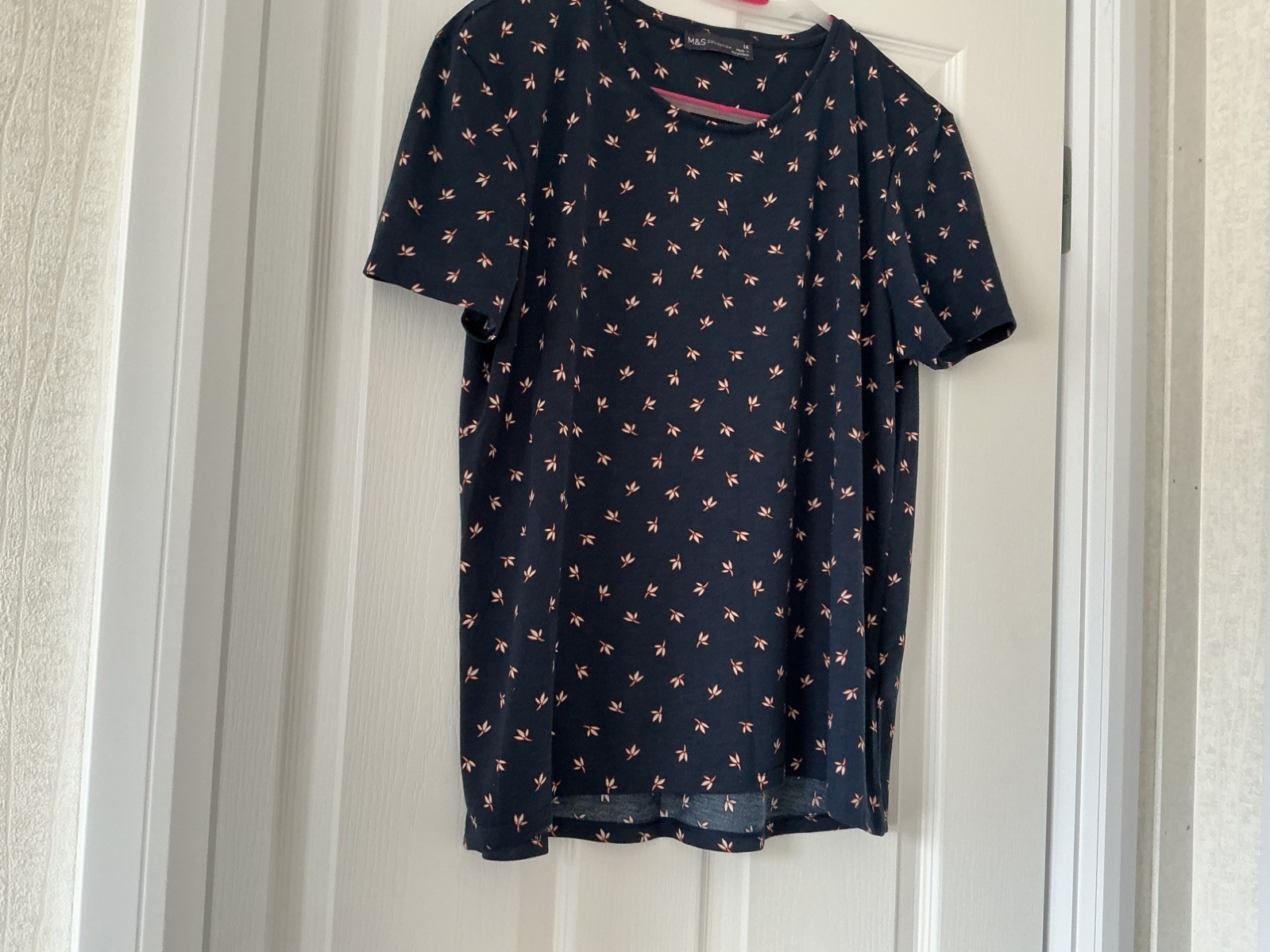 LADIES M&S NAVY SIZE 14 TOP. SHORT SLEEVE. 100% POLYESTER.VGC