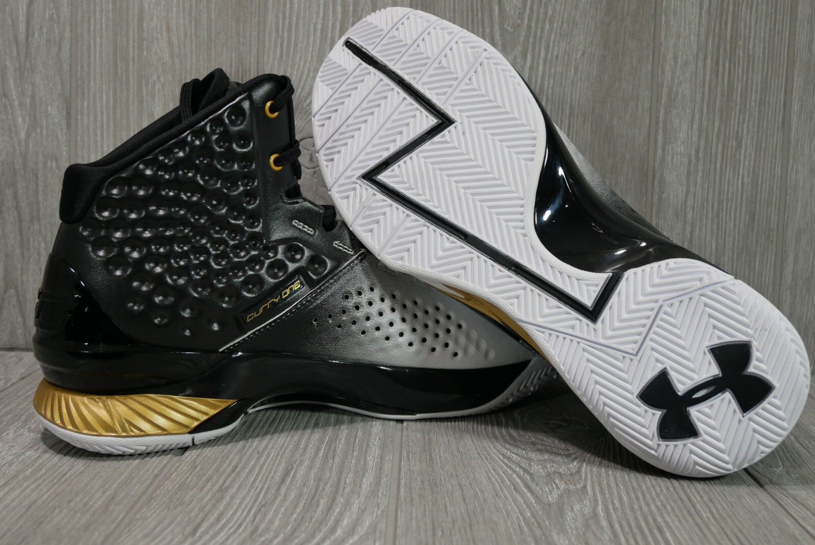 Under Armour Stephen Curry 1 MVP Basketball Shoes Sizes 9 – 12 3026051-001
