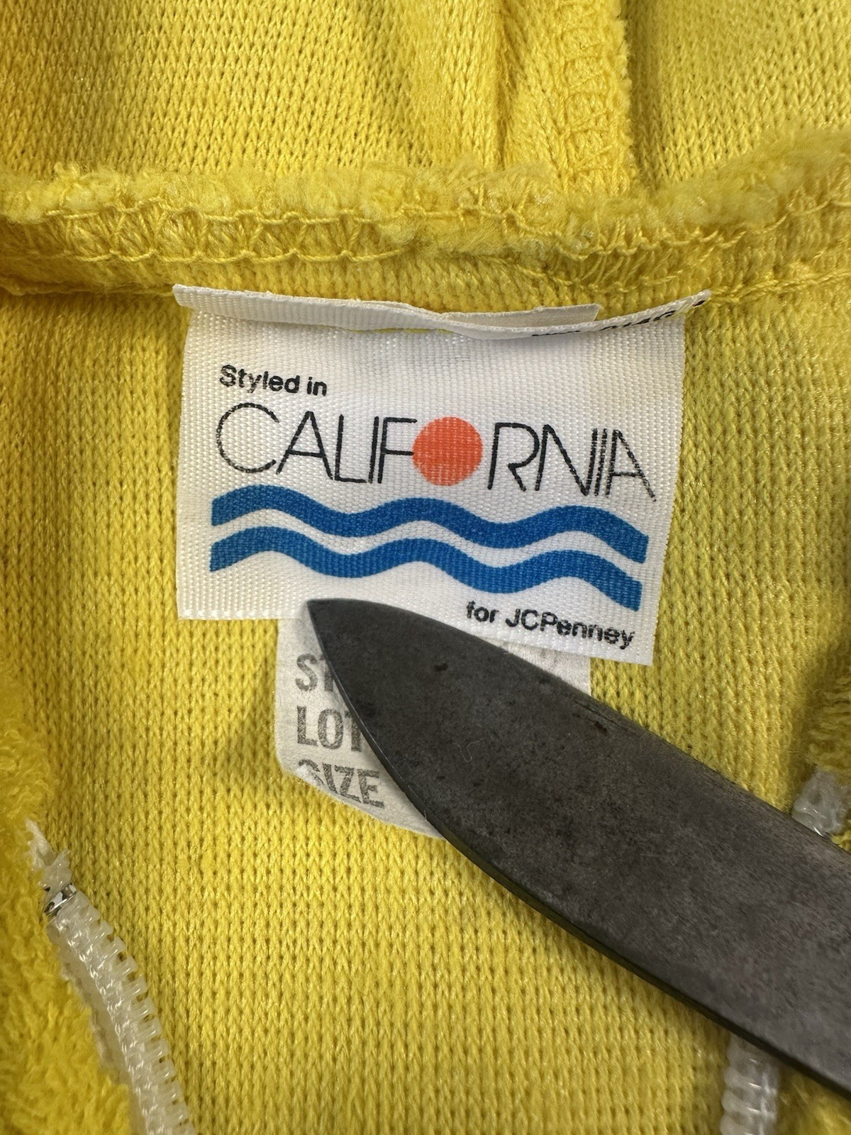 vintage 80’s JC PENNY california YELLOW TERRY CLOTH BEACH COVERUP large HOOD