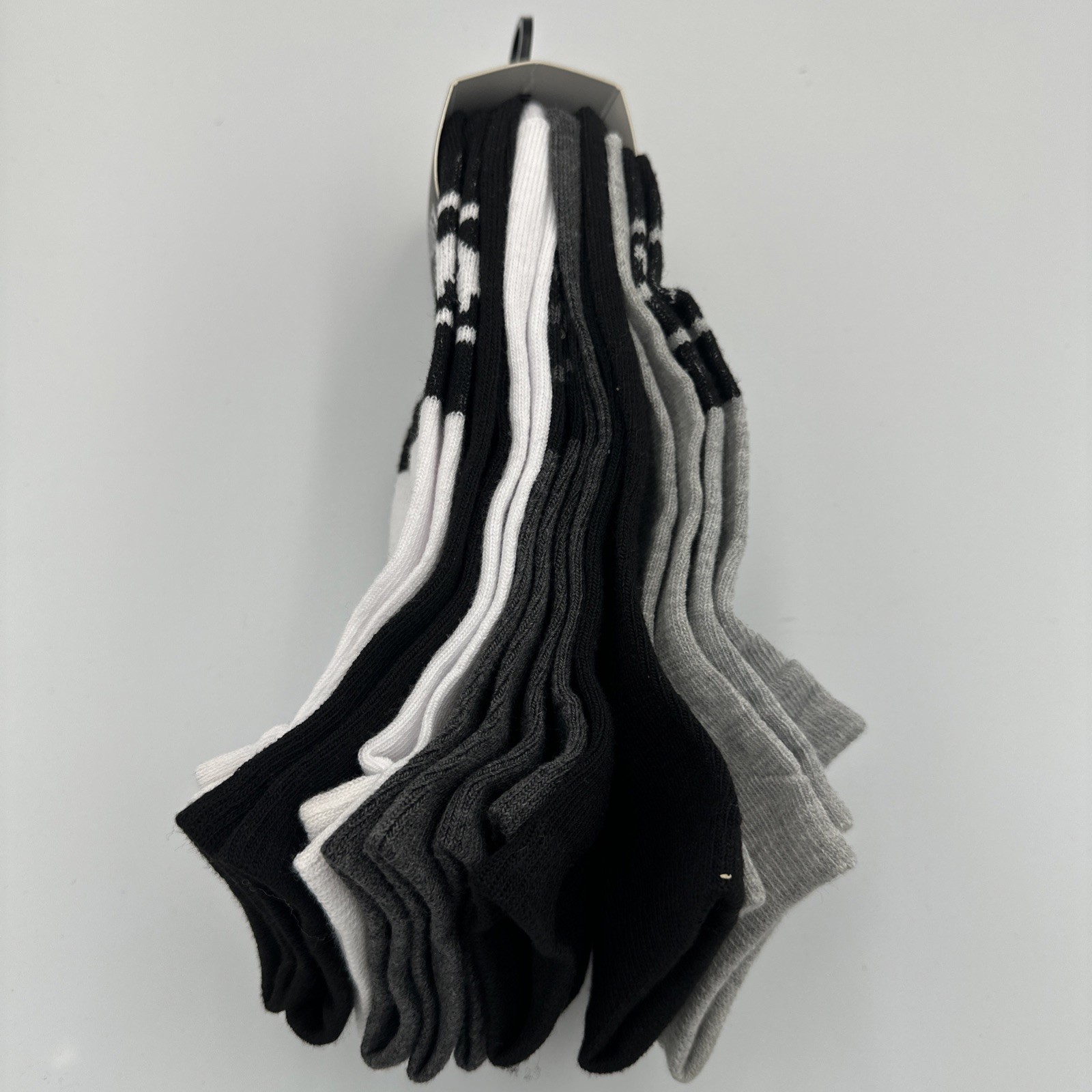 Low-Cut Socks 8-Pair White Black Gray Stars & Logo by Steve Madden Gray Black