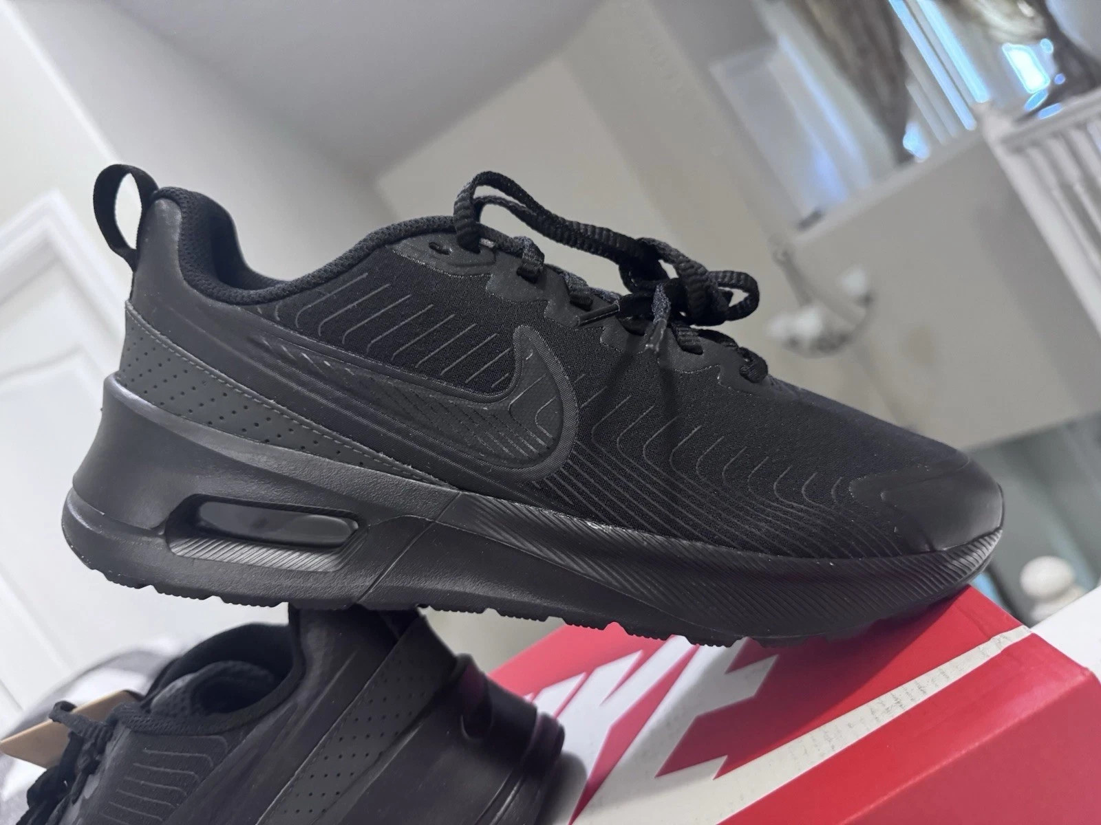 Nike Air Max Nuaxis Sneakers Men’s 10.5 Woman’s 12 Black Anthracite FD4329-004