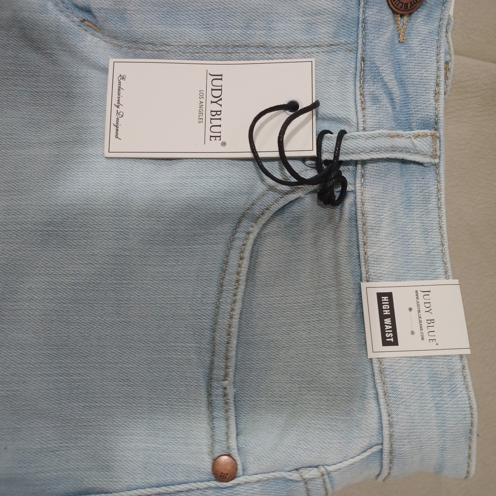 Judy Blue Women’s Cut Off Shorts XL High Rise Light Wash Blue Denim 5-Pkt Button