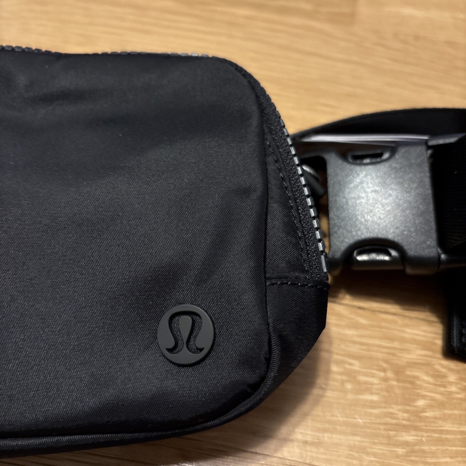 Lululemon Everywhere Black Belt Bag 1L Adjustable NWT Casual Shoulder Crossbody