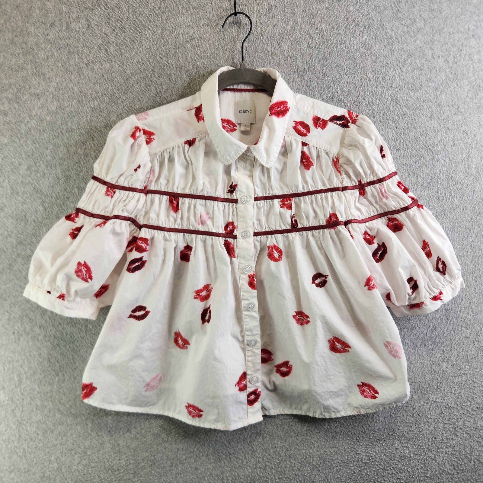 Maeve Top L Leandra Shirred Yoke Blouse Lipstick Kisses Novelty Valentines Day