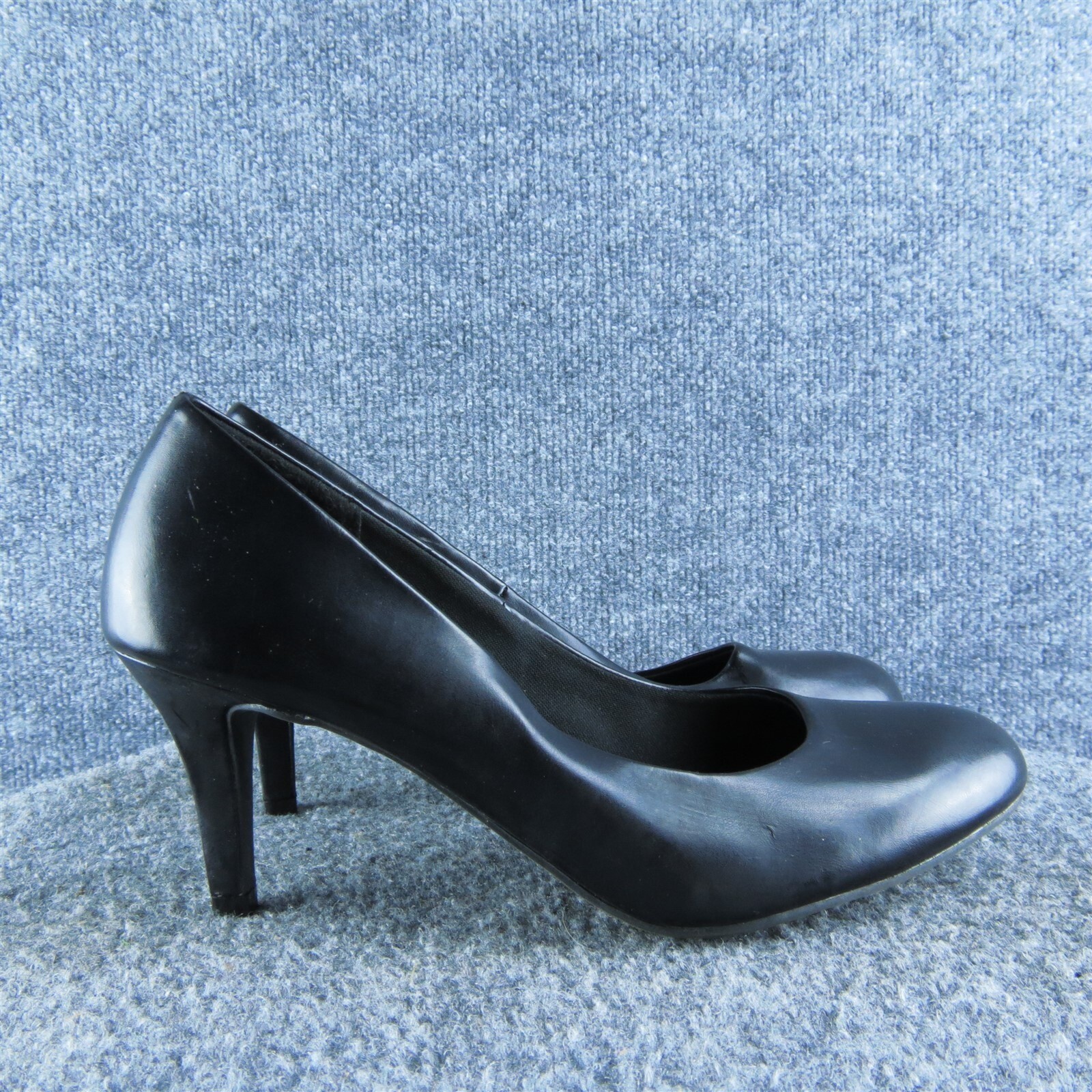 Comfort Plus Women’s Pump Black Synthetic Pump 8M Gently Used 2025