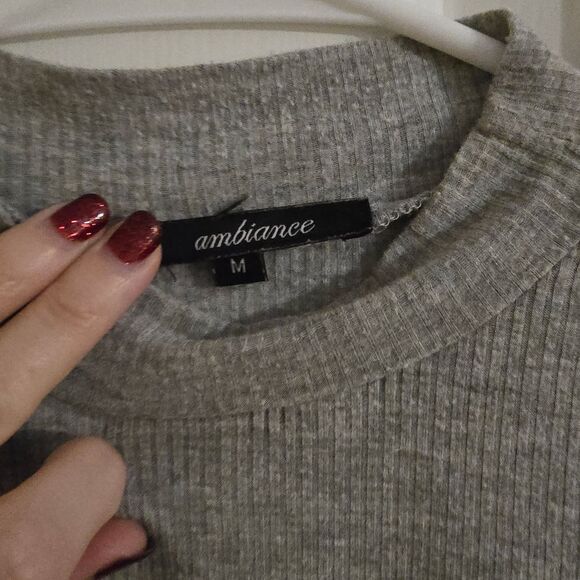 Ambiance Gray Mock Neck Ribbed BodySuit – Size Medium