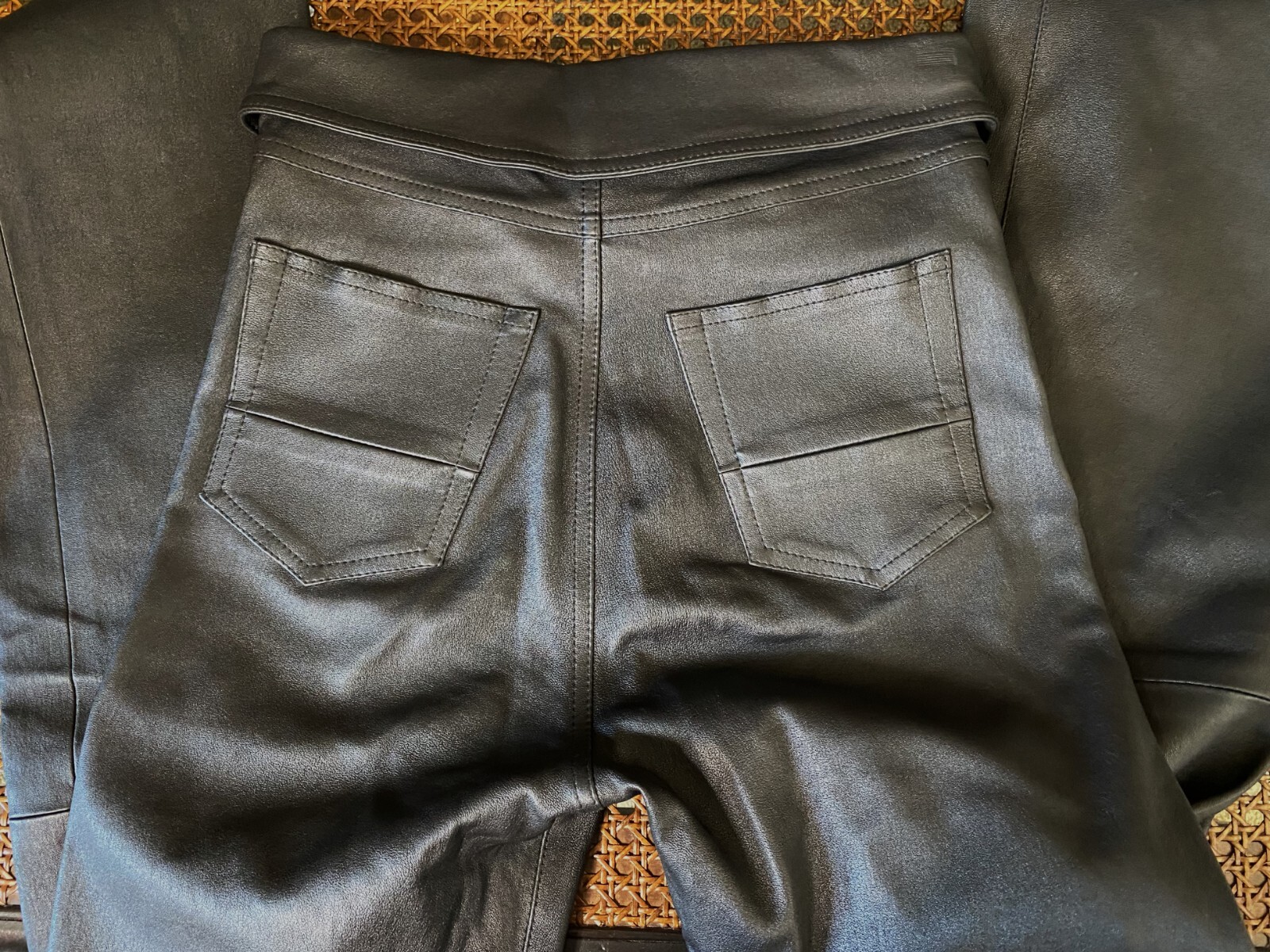 AMIRI BLACK NAPPA LEATHER STRETCH STRAIGHT LEG PANTS SIZE: 2 (XS)