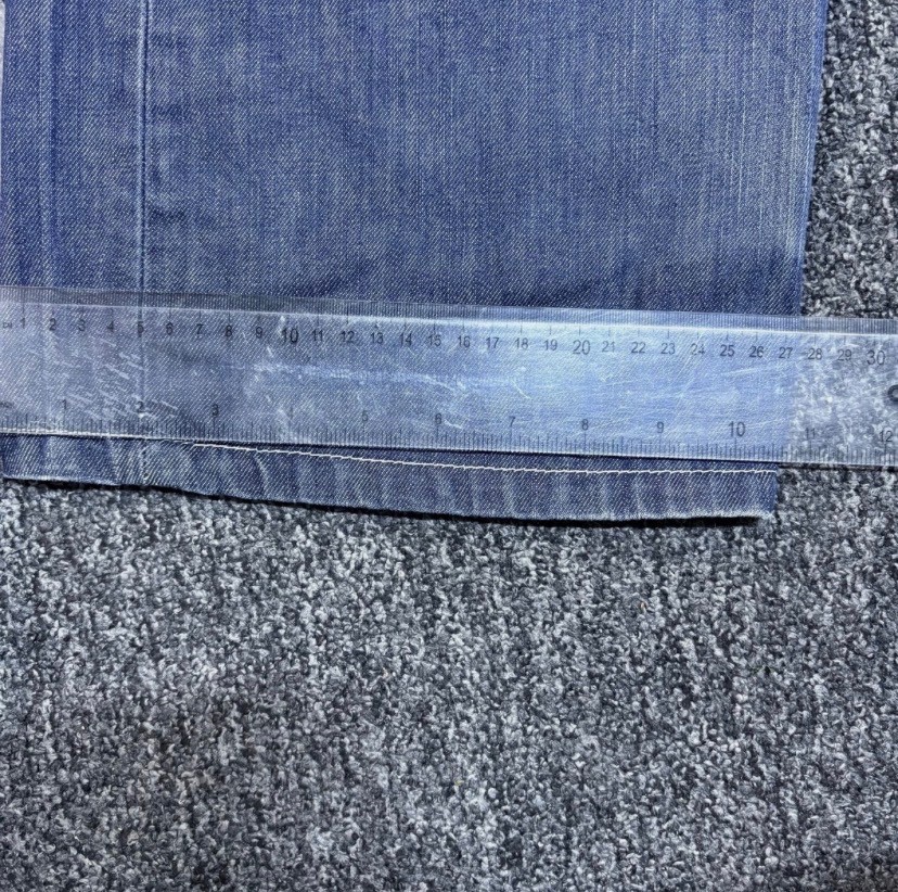 Vintage Levi’s 569 Loose Straight Jeans W38 L32 Blue Denim Cargo Pockets