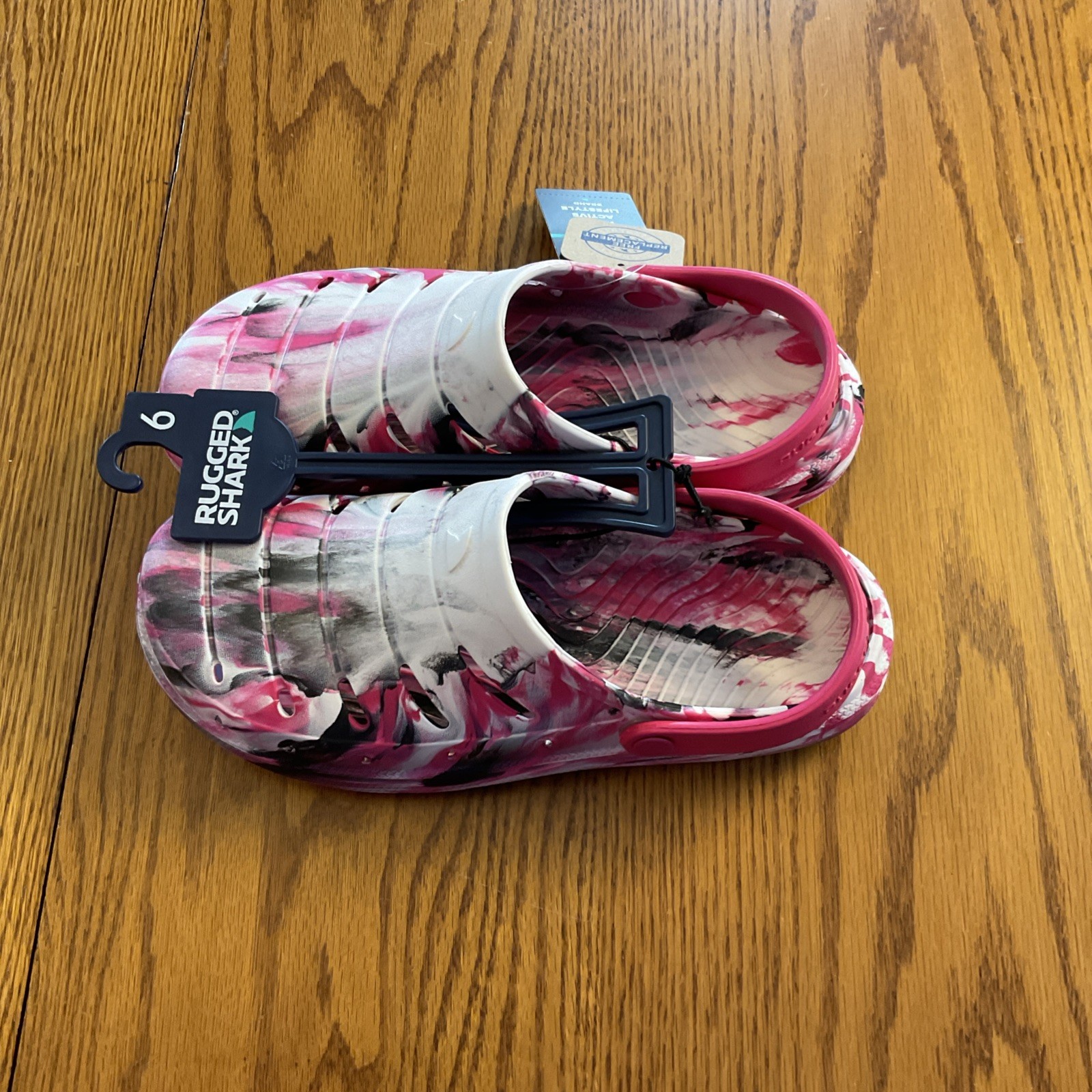 RUGGED SHARK Women’s Size 6 Clog Pink, White And Black NWT