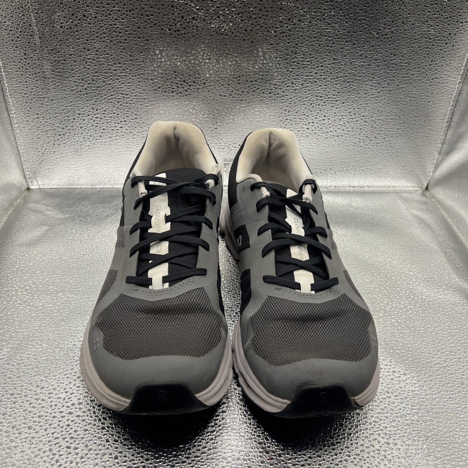 Size 10 – On Cloudrunner – Eclipse / Black – Womens – 46.98643