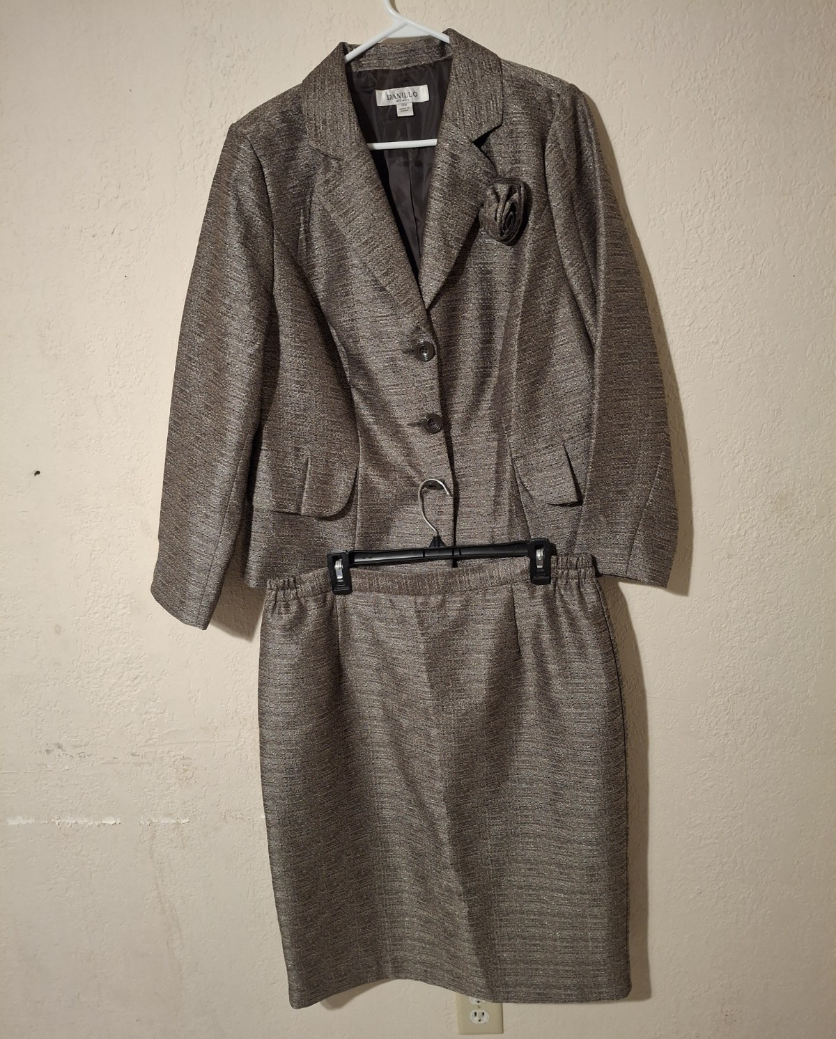 Danillo Woman Women’s Gray 2-Piece Skirt Suit 14W Regular Polyester Lined