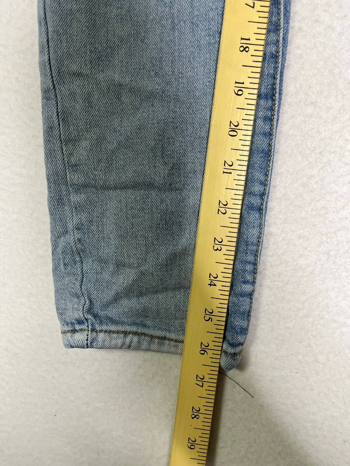 Universal Thread Blue Slim Straight Leg Jeans Denim Stretch Women’s Size 2/26R