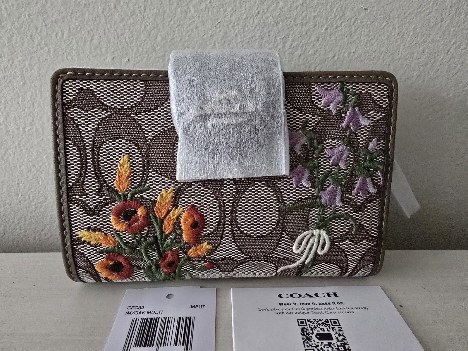COACH CEC32 Medium Corner Zip Wallet Signature Jacquard w Floral Embroidery NWT
