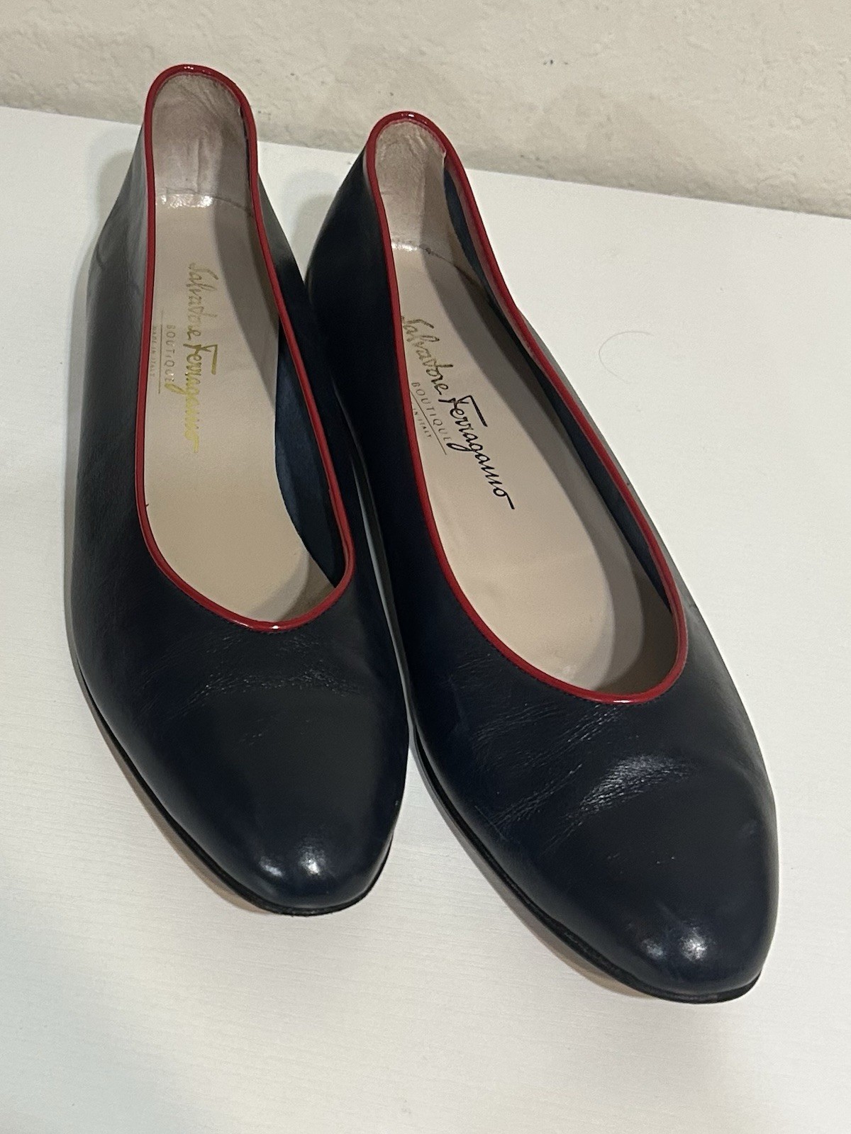 Salvatore Ferragamo Navy/Red Leather Ballet Flats Almond Toe Slip-On AAA 11