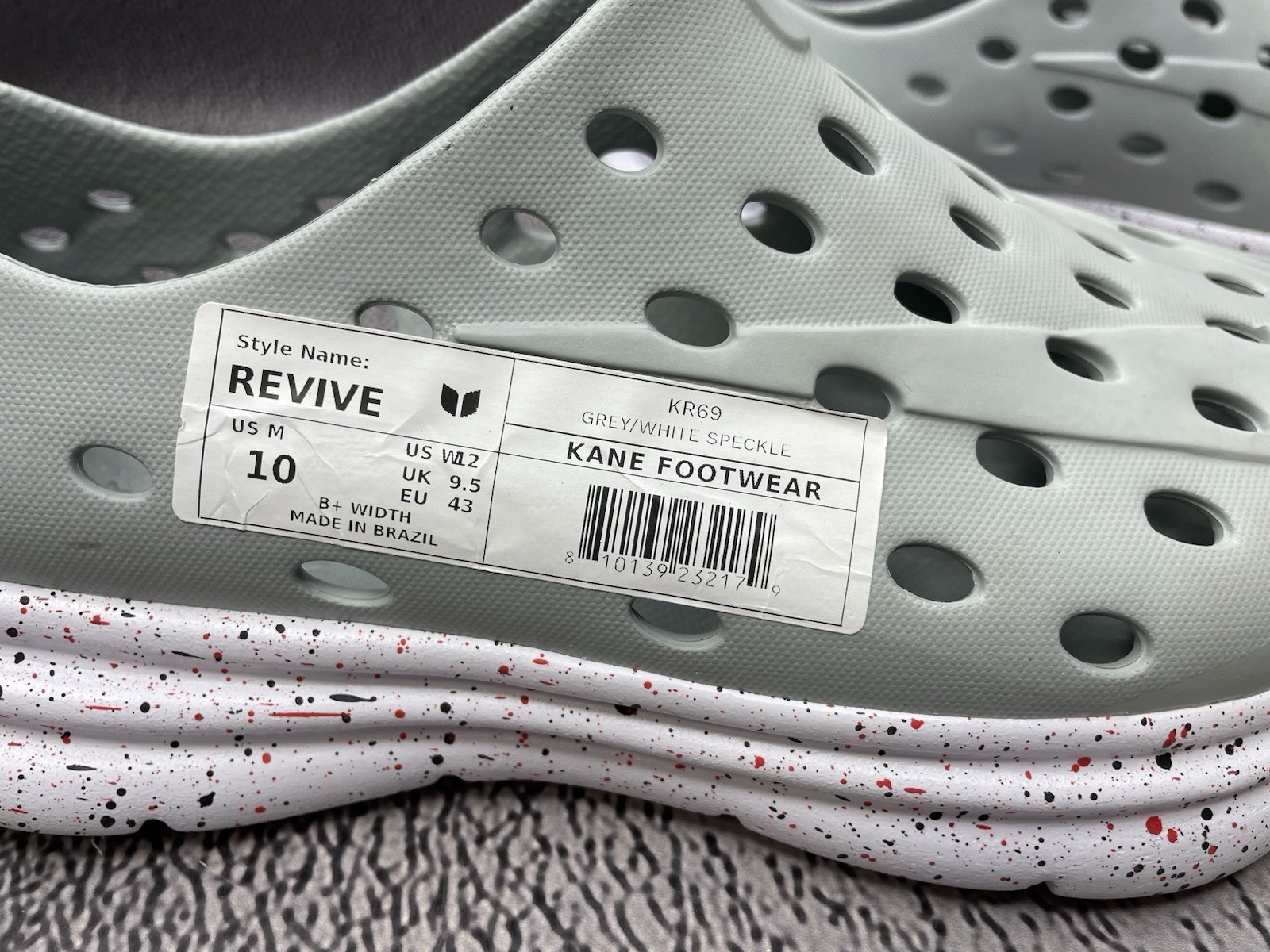 Kane Revive Shoes Grey White Speckle Vented Rubber Sneakers Size US M 10 W 12