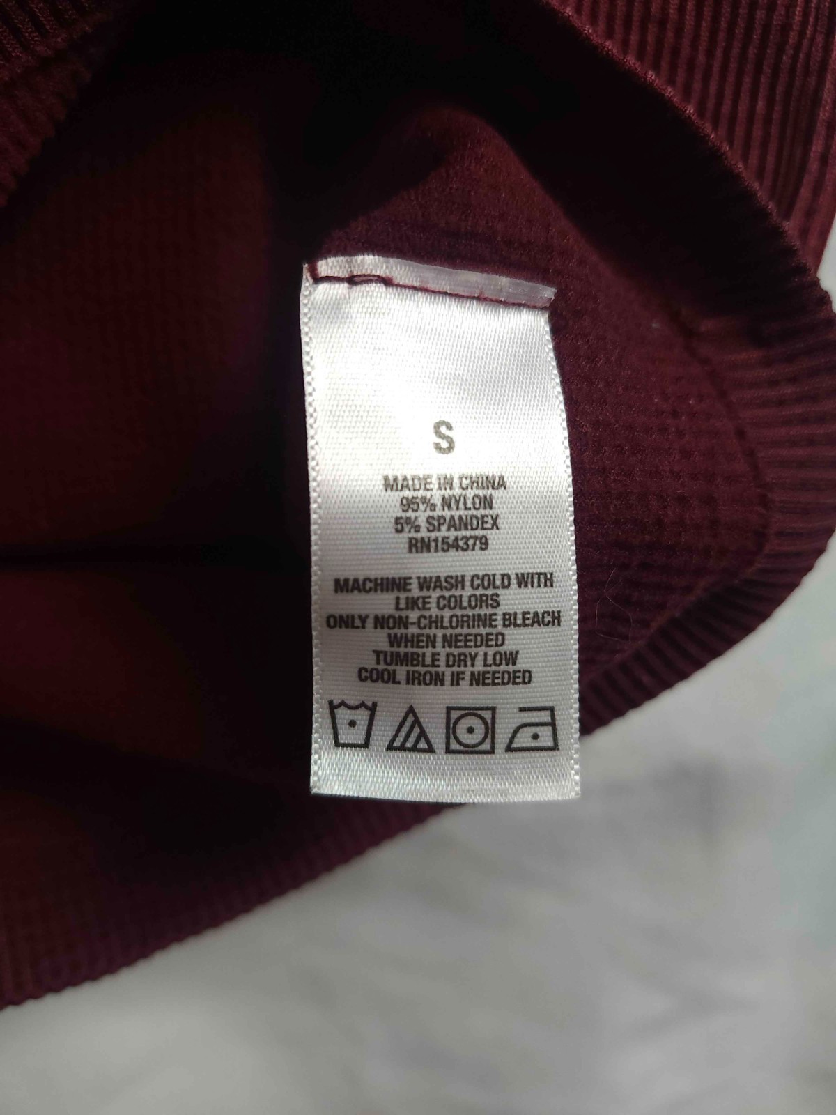Aéropostale Seamless Top Womens Small Red Off The Shoulder Long Sleeve Stretch