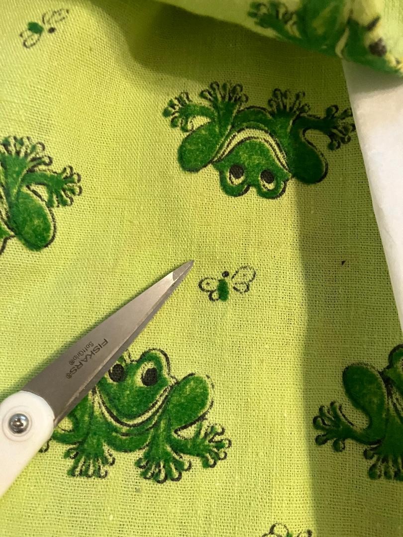 60’s Vintage Handmade Green Frog Novelty Print Gogo Go Go Twiggy Mini Dress