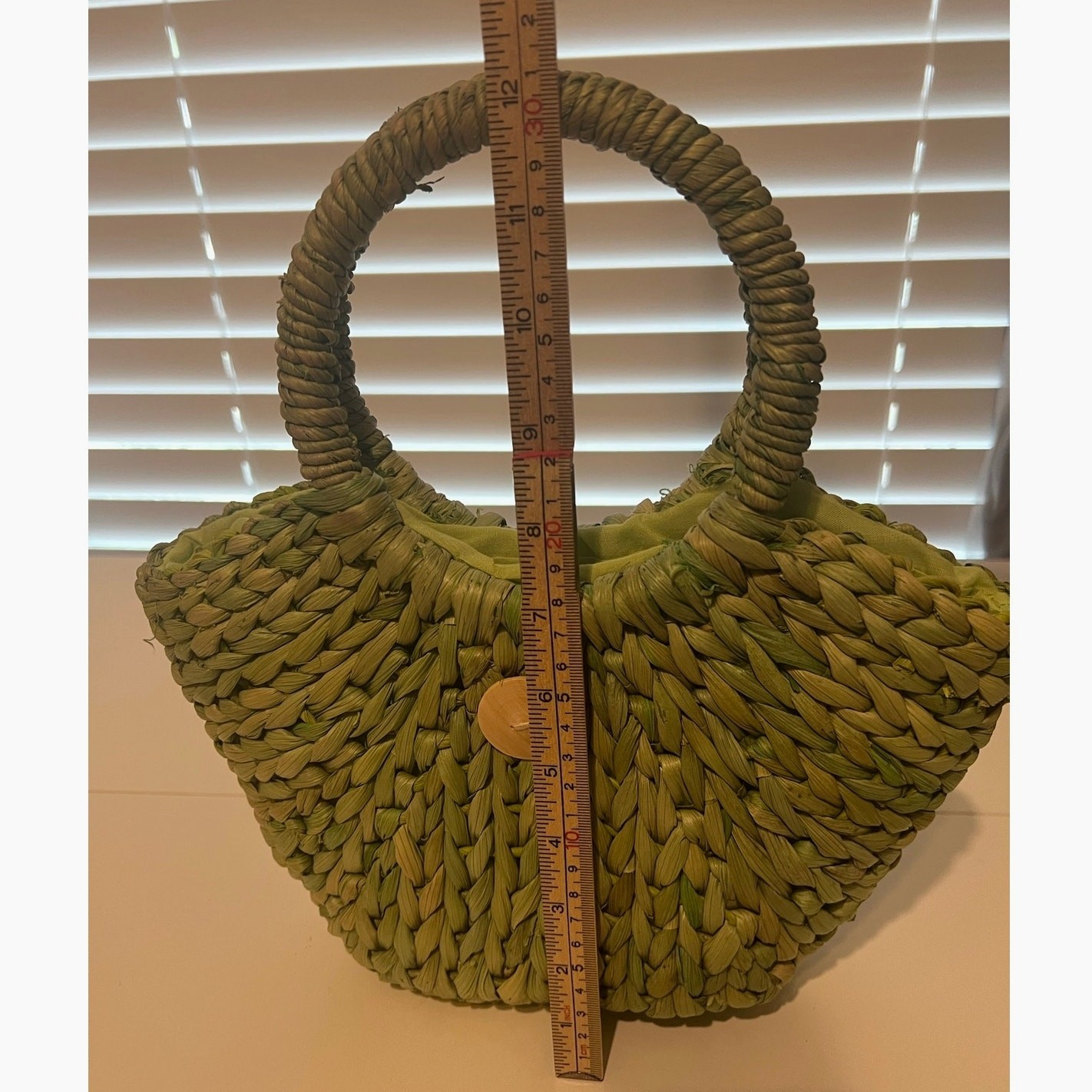 SUN ‘N’ SAND |Thick Woven Green Straw Tote One Wooden Button Circular Handles