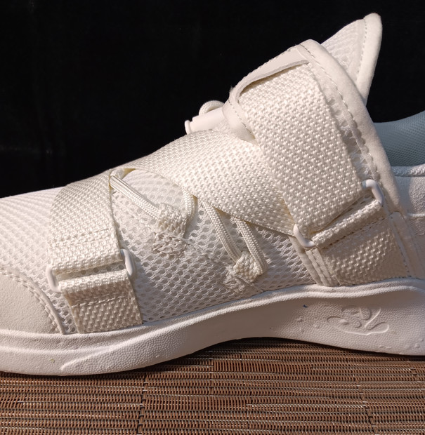 🍃 $140 Retail Super Comfy Men’s Walking Shoes Size 9 WITH BOX 🍂