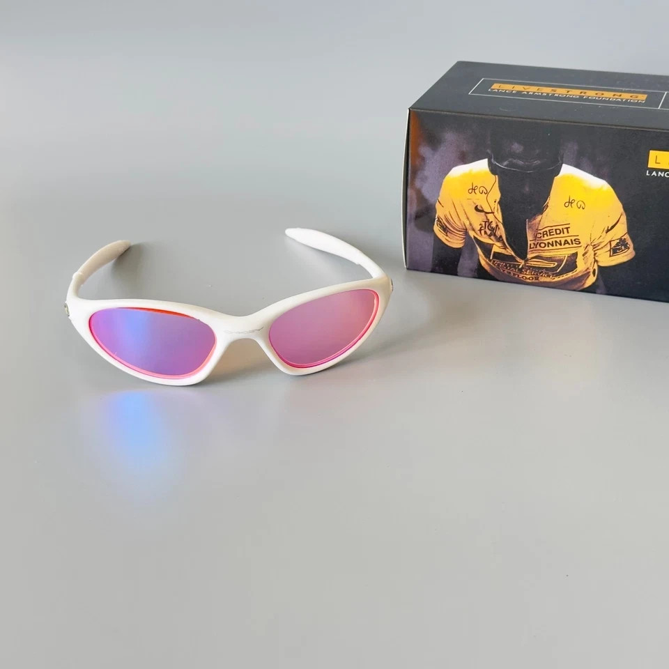 Oakley Mitute 1.0 White Pink Hype Vintage Sunglasses Gorpcore USA Y2K Avantgarde
