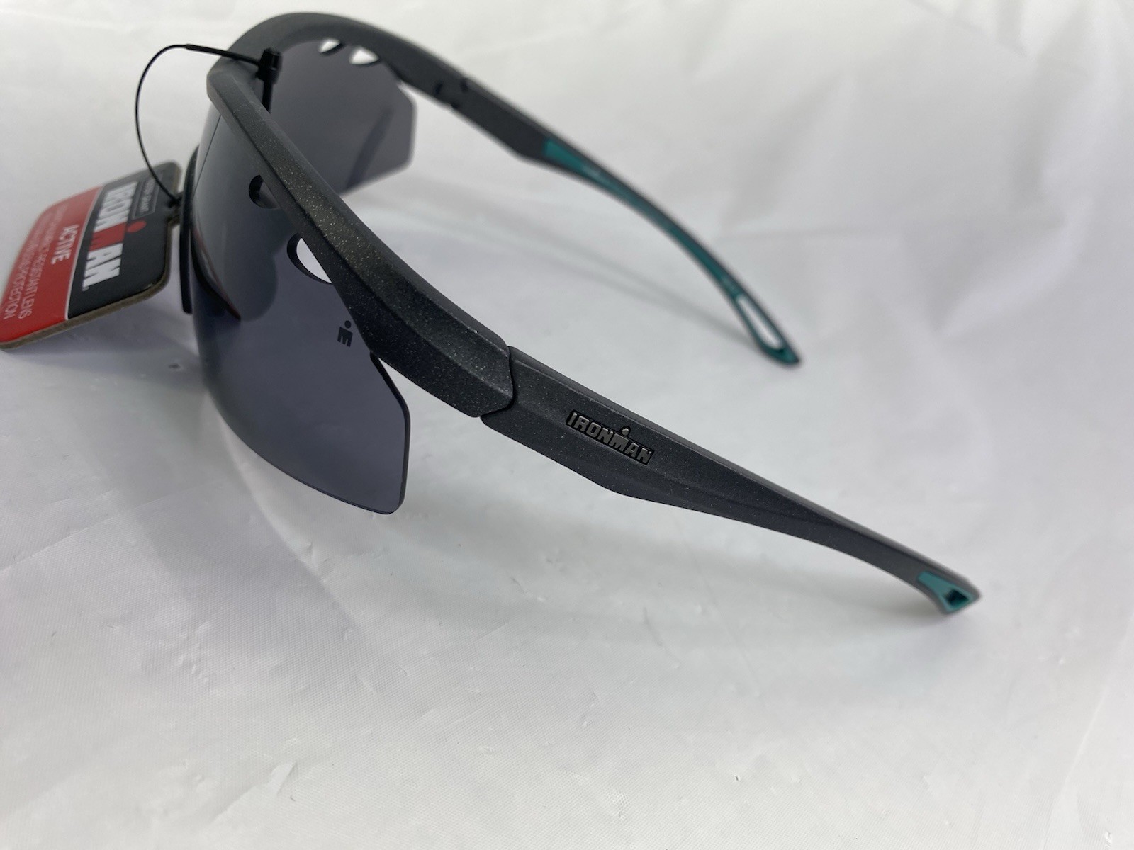 NEW Foster Grant IRONMAN QQ12 GRY/BLU MIR Wrap Sunglasses 100% UVA/UVB🔥