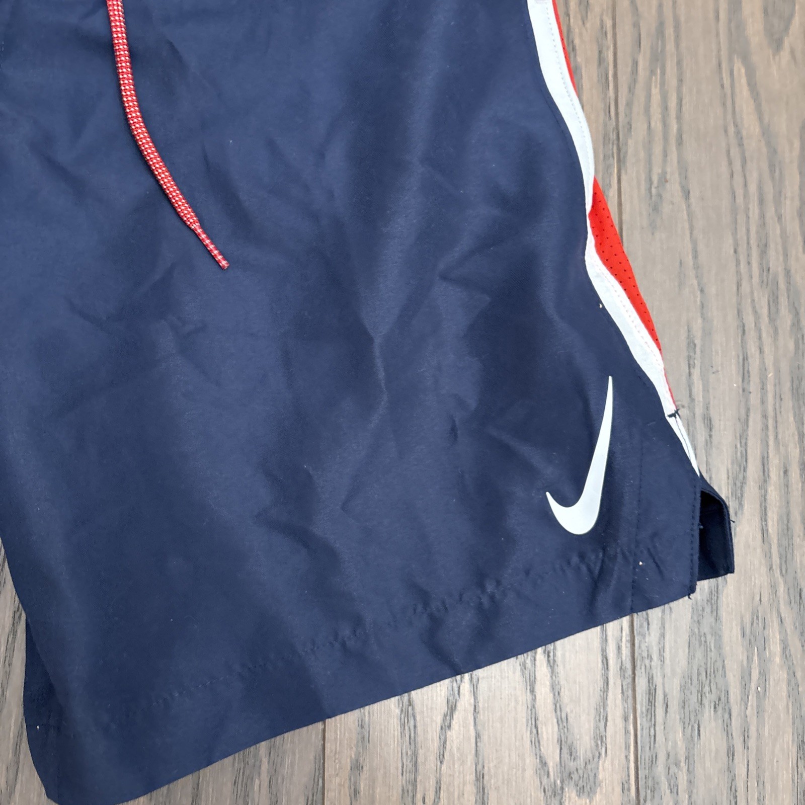 Nike Mens Core Contend 8” Volley Swim Trunks NESSC602 Red Navy Summer Small $48