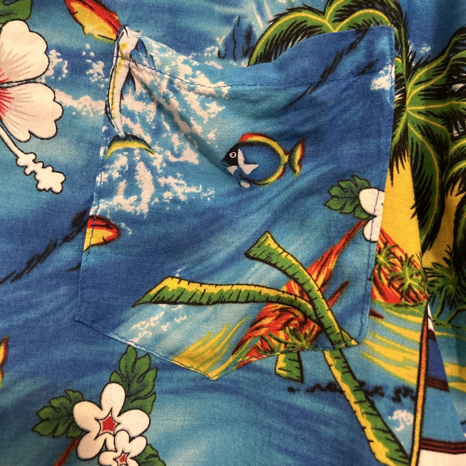 ISLAND EXPRESSIONS 100%RAYON hand wash Blue Button Front size XXXXL
