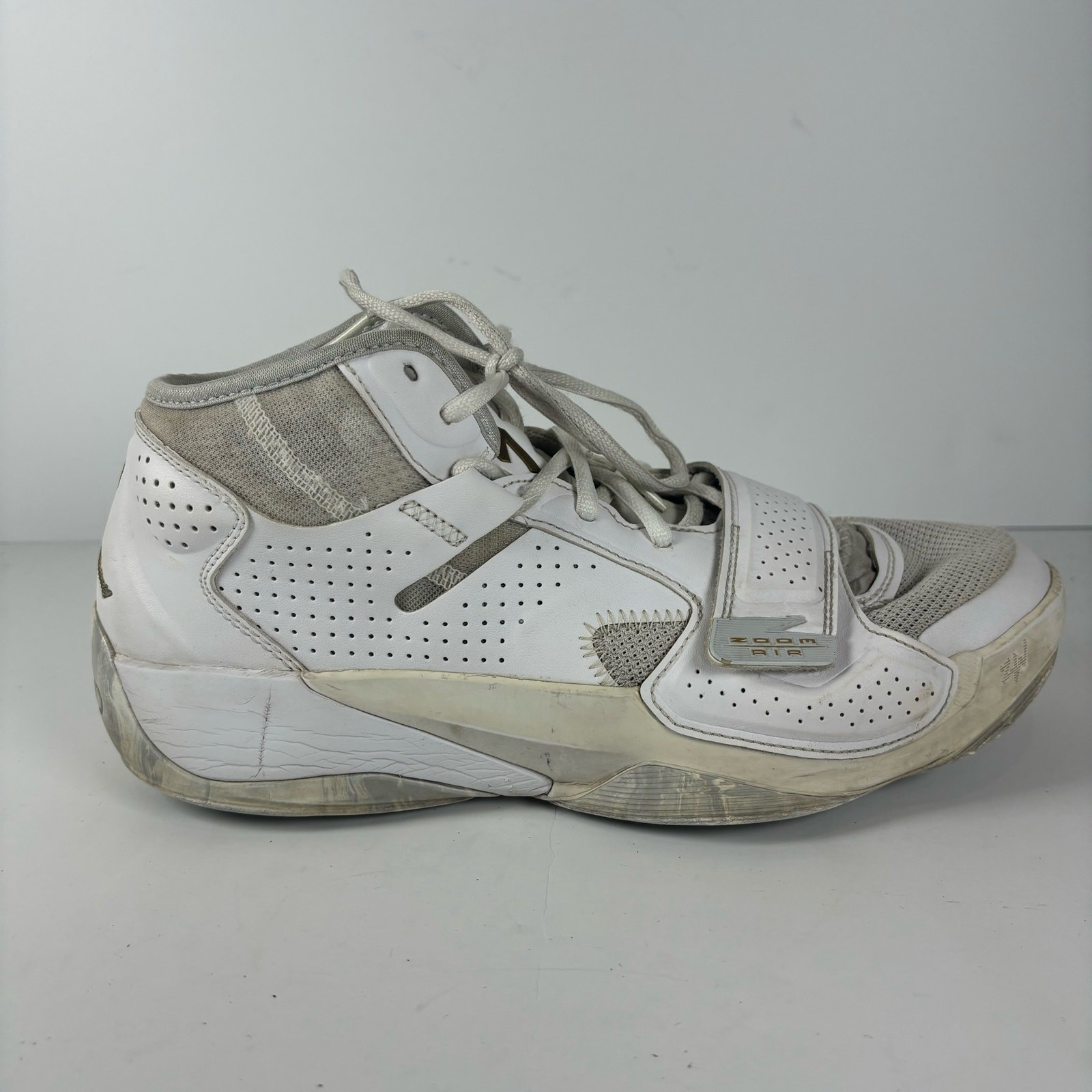 Air Jordan Zion 2 TB athletic Basketball shoes mens size 9.5