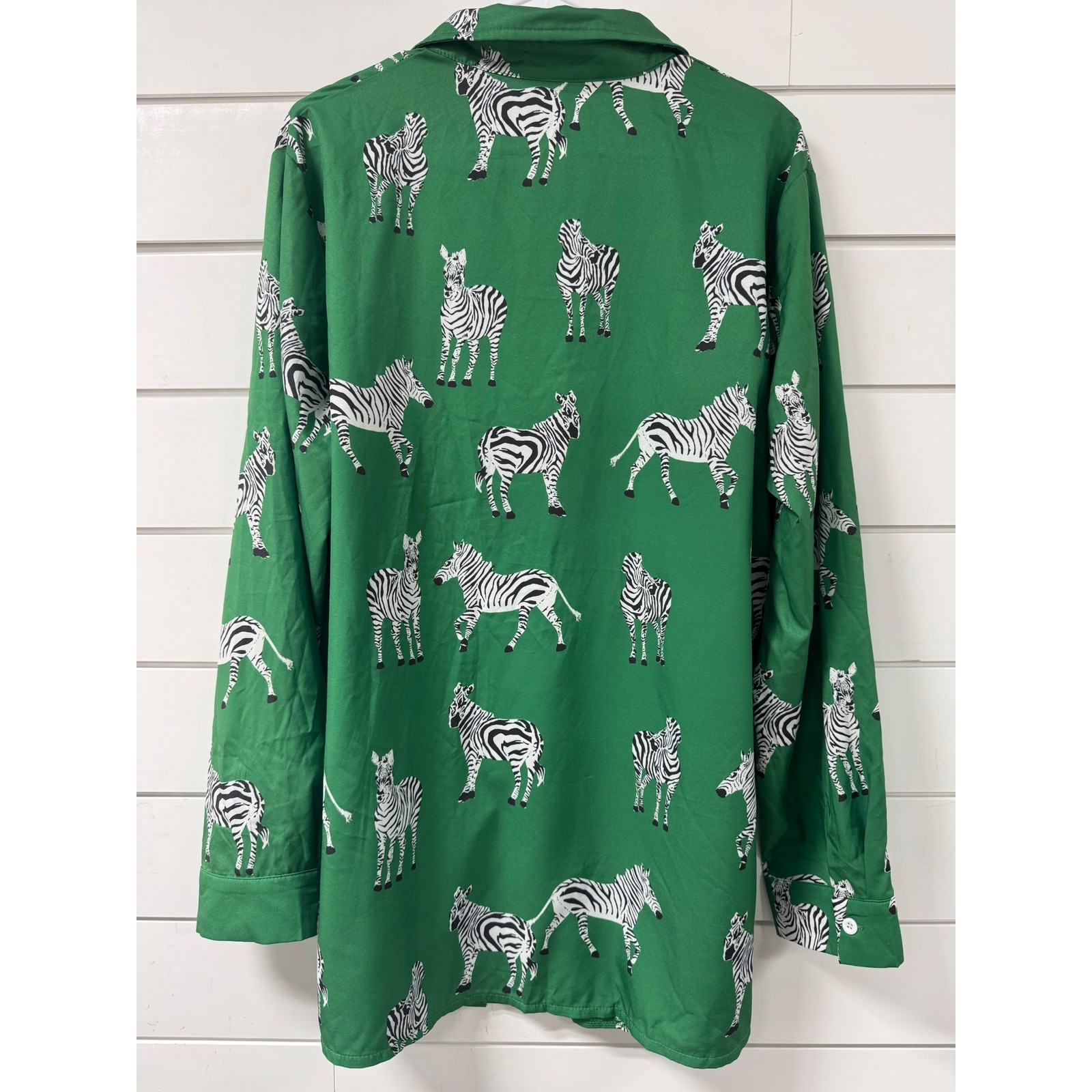 Emery Rose Green Zebra Print Button Down Shirt Womens XL Long Sleeve Animal Top