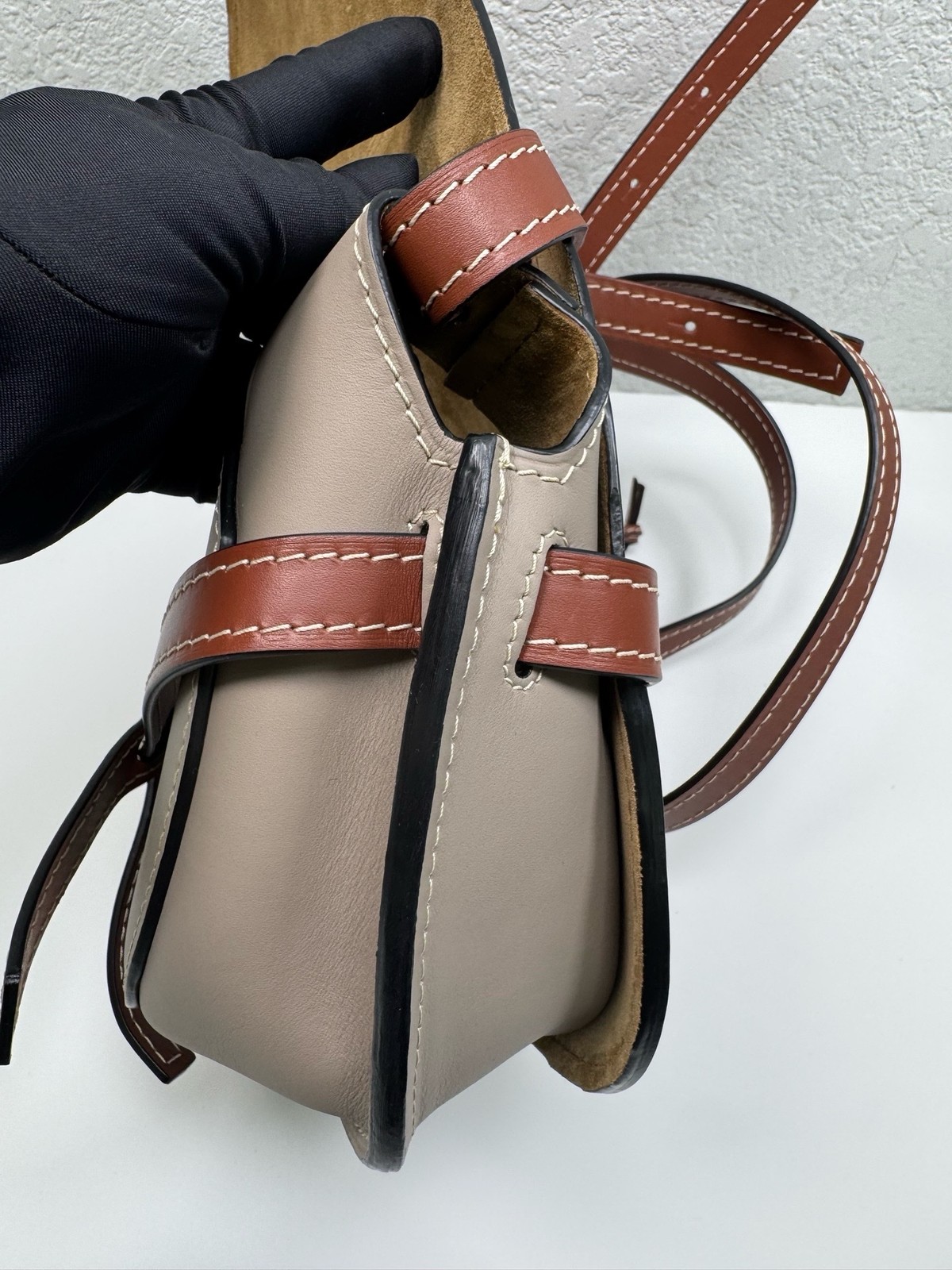 Loewe Pre-Owned Authentic Saddle Bag Caramel Free Tracked Shipping
