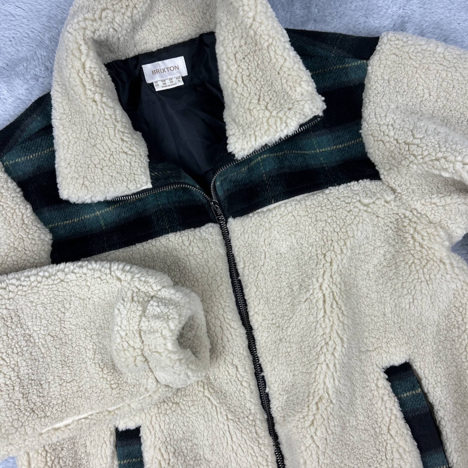 Brixton Women’s XS Sheridan Plaid Fleece Jacket Preppy Fuzzy Cozy Warm