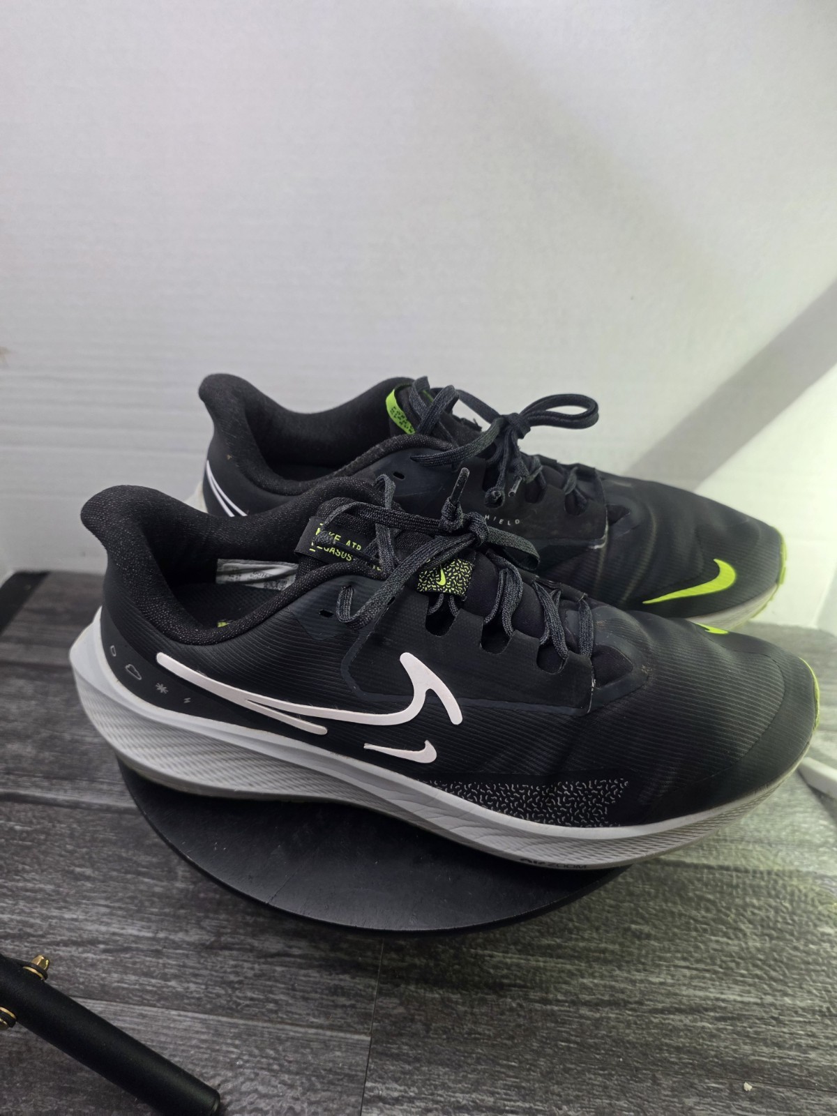 Size 10 – Nike Air Zoom Pegasus 39 Shield Black Dark Smoke Grey
