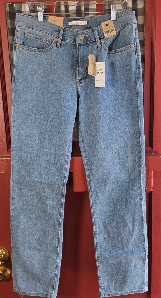 Levi’s Women’s Blue 314 Light Wash Shaping Straight Mid-Rise Jeans Size 31 x 32