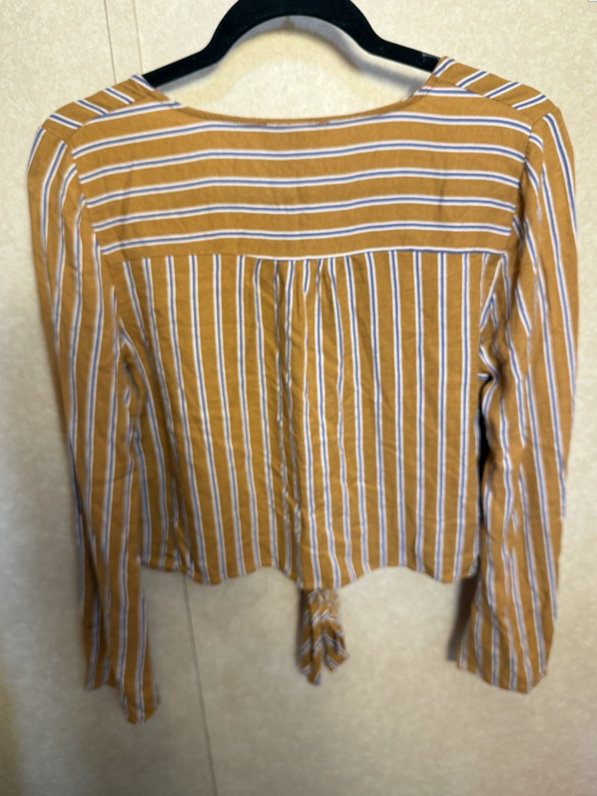Urban Romantics Blouse Women’s Medium Orange Blue Button V-Neck Stripe Crop Top