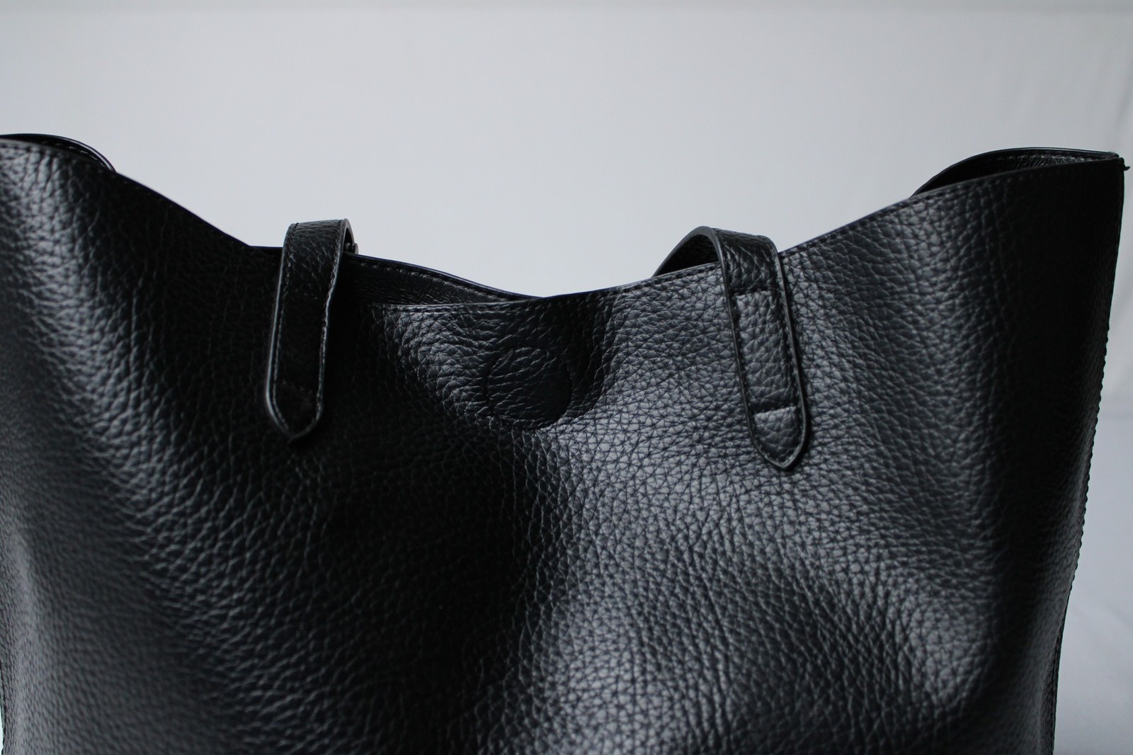Urban Expressions Women’s Vegan Leather Sully Tote CG2 Black One Size