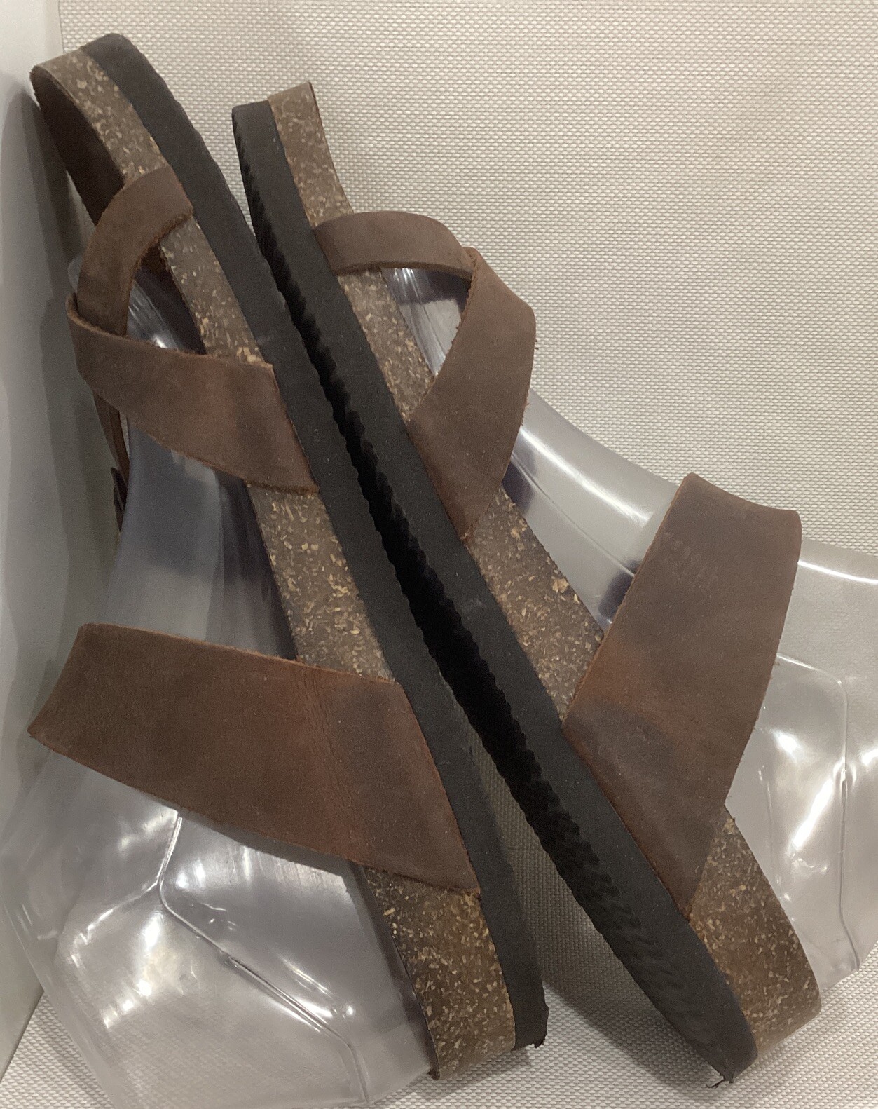 Mountain Sole Ladies Sandals Brown Leather Buckle Flat Flexible Size 9