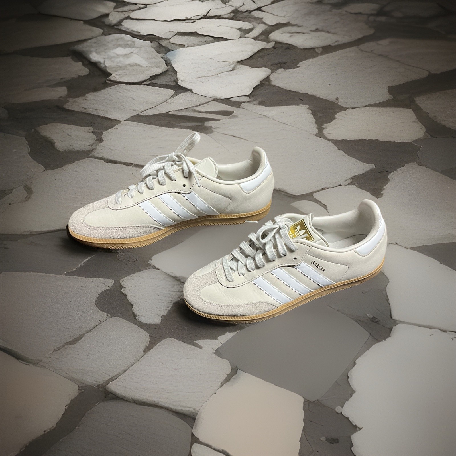 adidas Samba Low Top Lace-Up White/Beige Gum Rubber Sole Sneakers B76064