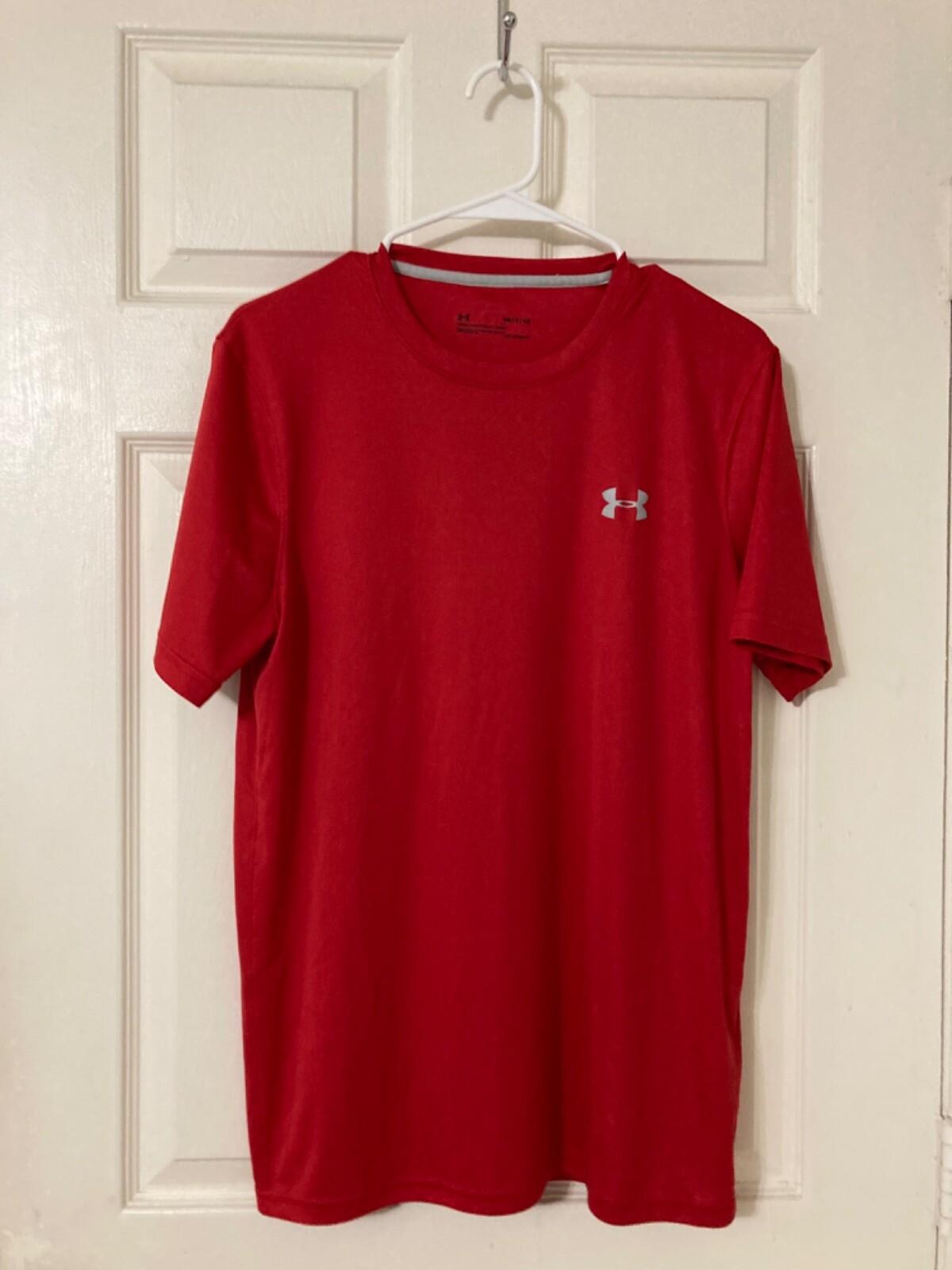 Under Armour Heatgear Loose Short Sleeve Men S Small Red EUC
