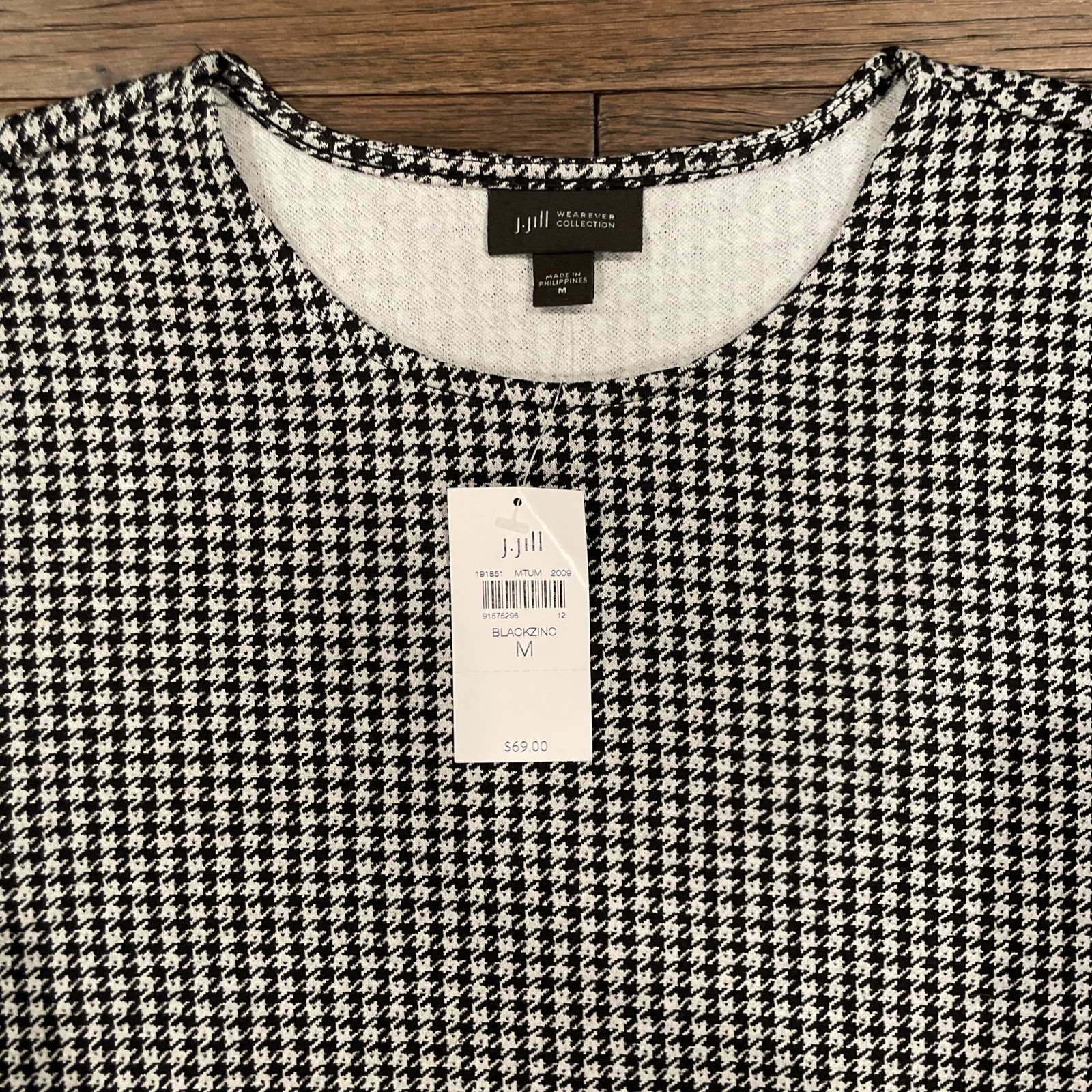 NWT J.Jill Wearever Women’s Black Houndstooth Slit Tunic Blouse Shirt Size M