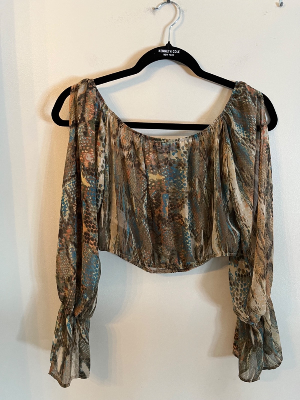 Blue Blush Long Open Sleeve Crop Top Geometic Print Sheer Front Lined Blouse LG
