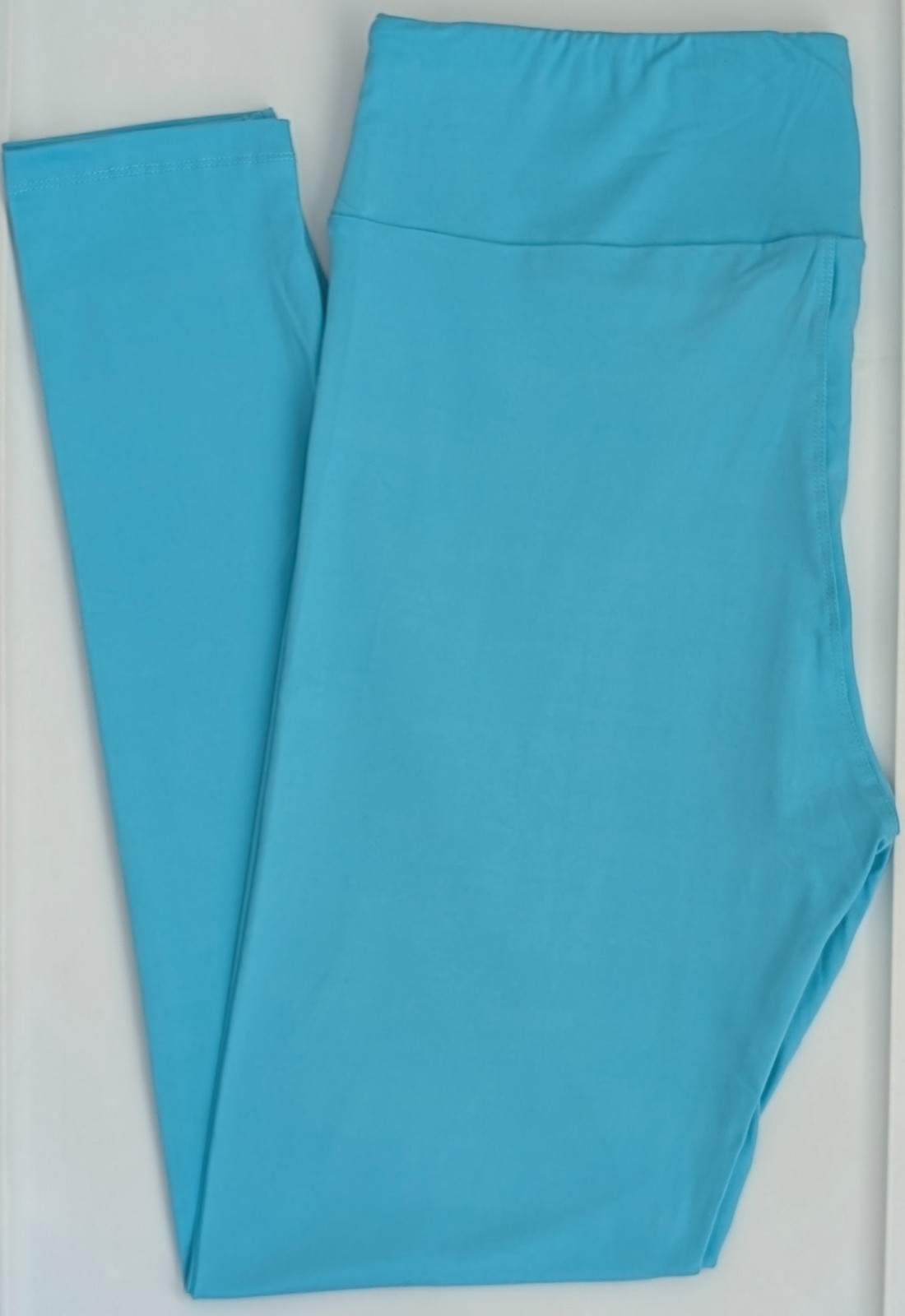 TC LuLaRoe Tall & Curvy Leggings Solid Sky Blue NWT 75 Free shipping!
