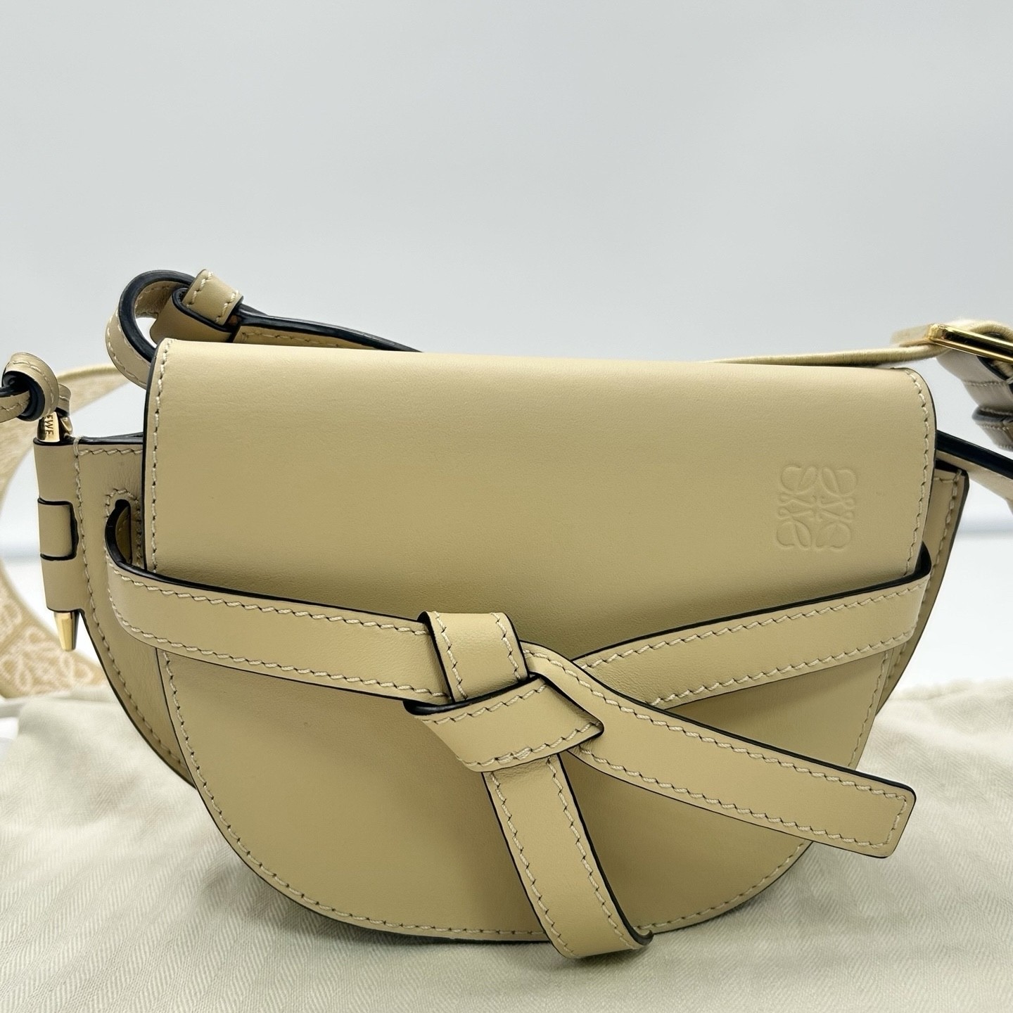 Loewe Pre-Owned Authentic Saddle Bag Yellow Free Tracked Shipping